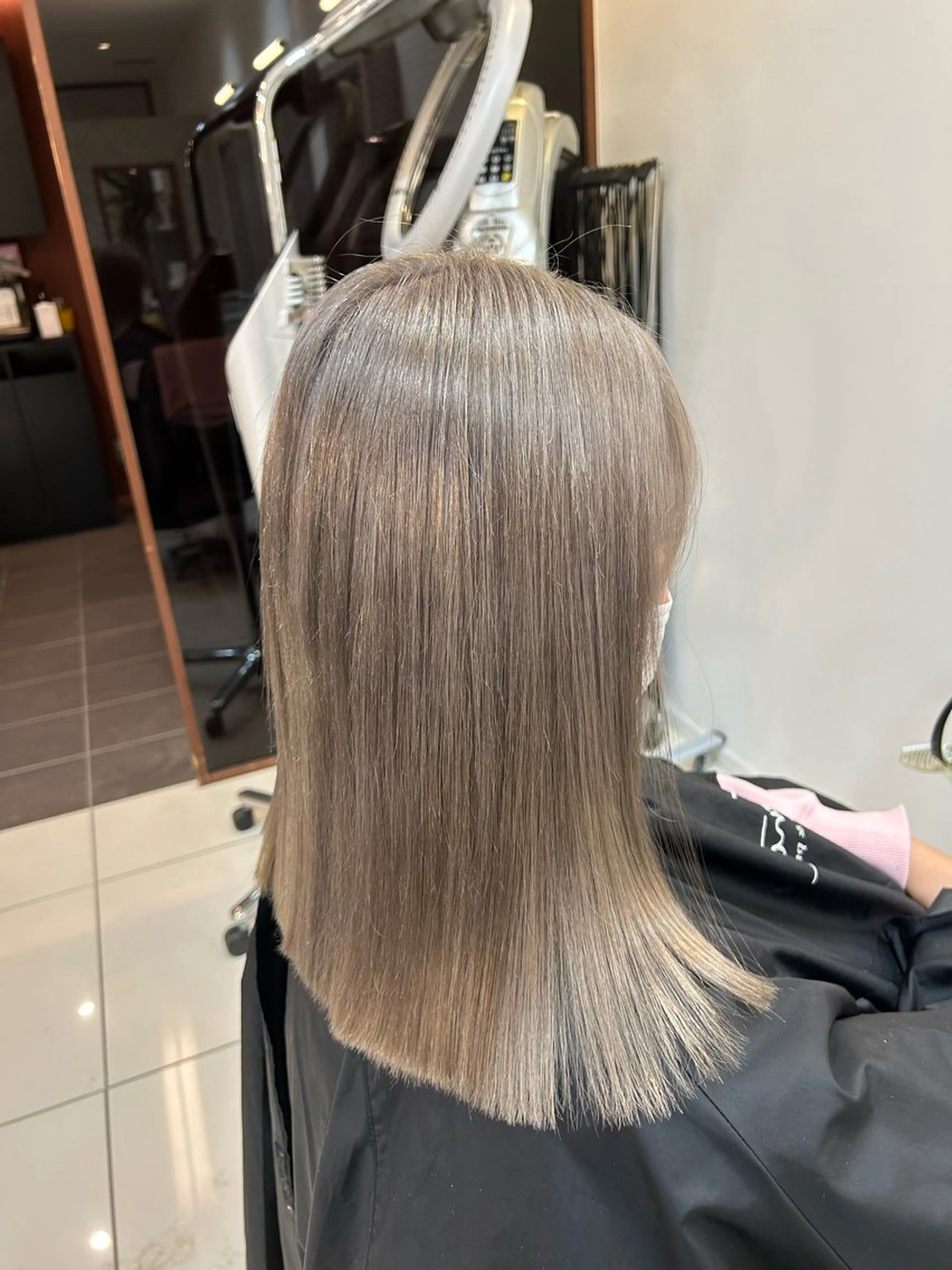 ミディアム ヘアカラー トップスタイリスト 林すずかのヘアスタイル