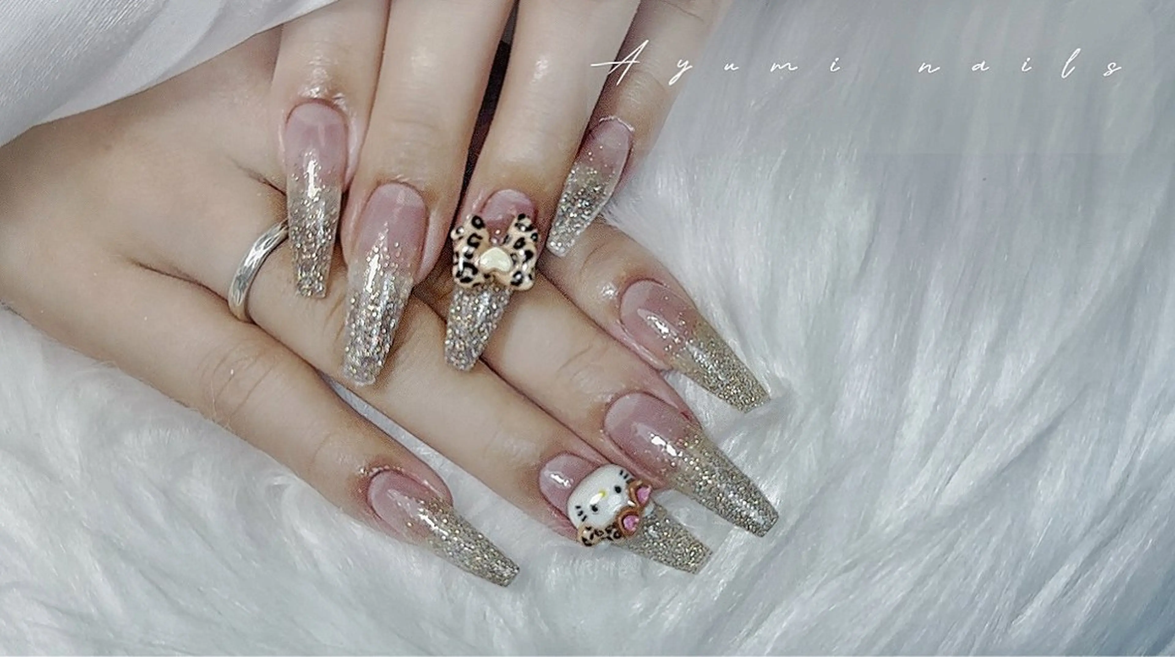 ネイル YUMI ニュアンスnailsのネイルデザイン