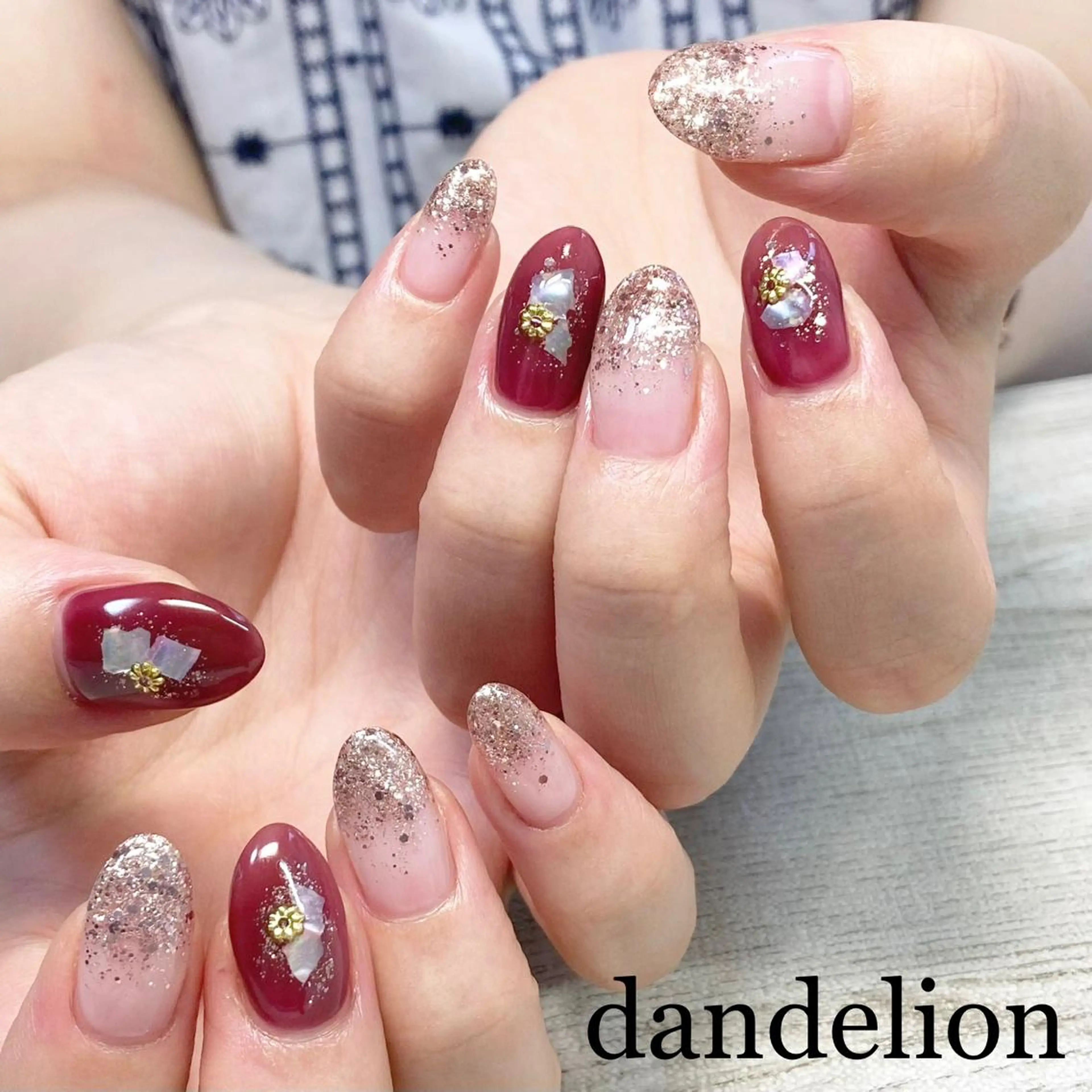 ネイル ハンドネイル ハンドケア dandelion ダンデライオンのネイルデザイン