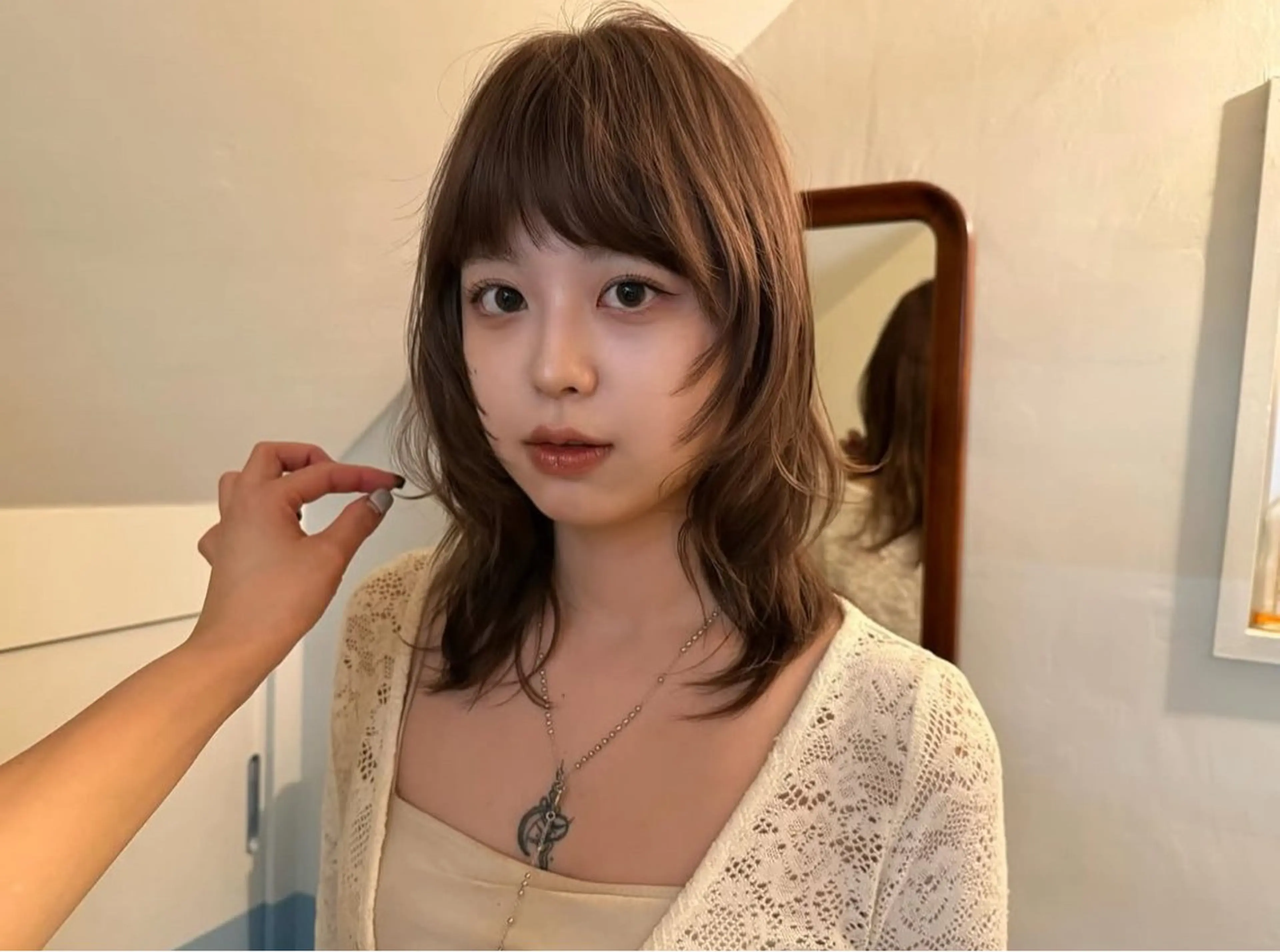 ミディアム カラー ブリーチ カット ヘアカラー トリートメント 森田遥奈/透明感カラ ー/似合わせカットのヘアスタイル