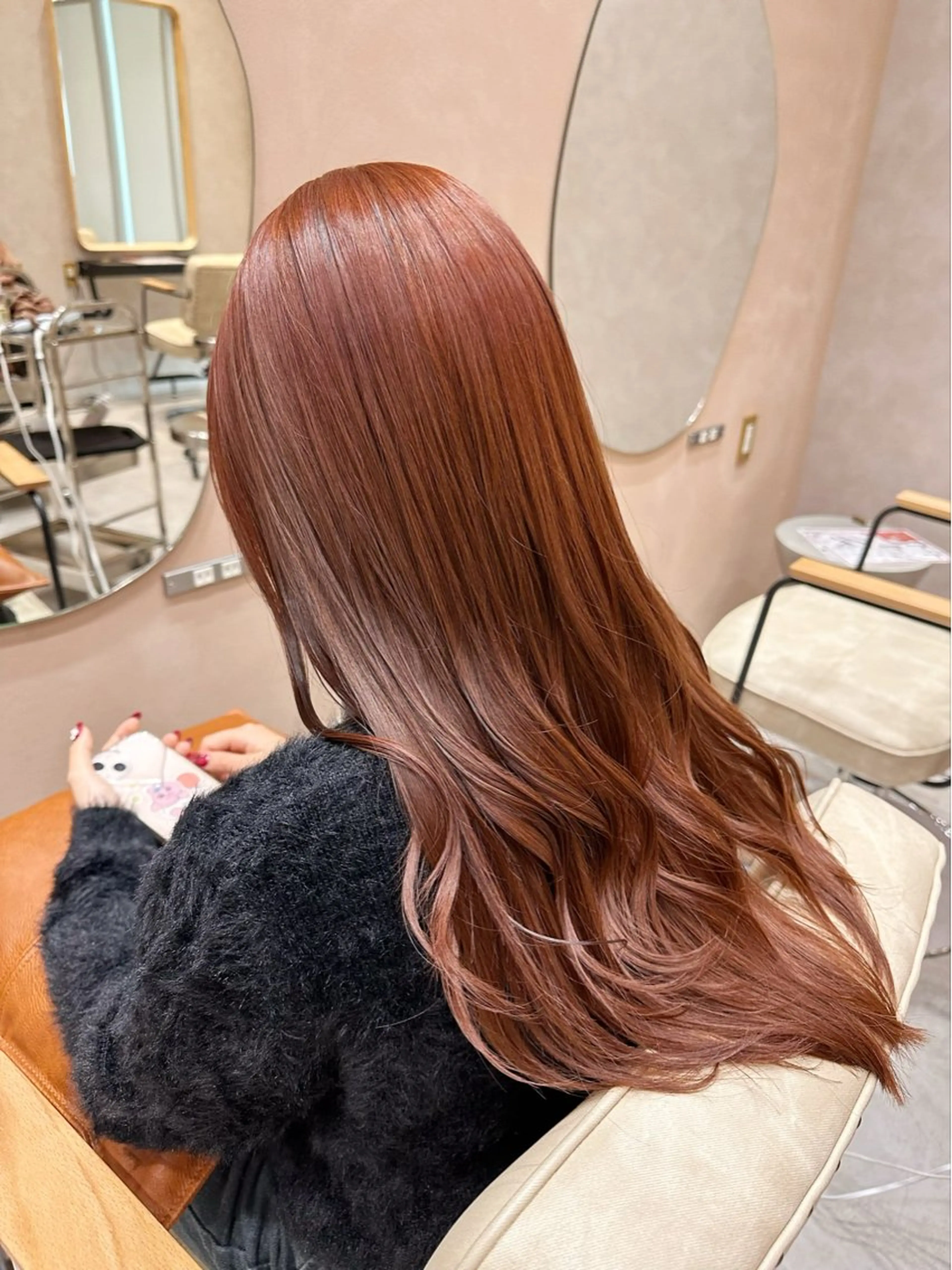 ロング カラー ブリーチ ブリーチなしカラー オレンジ オレンジレッド レッドカラー 越後 遥/ 透明感カラー🪞🤍のヘアスタイル