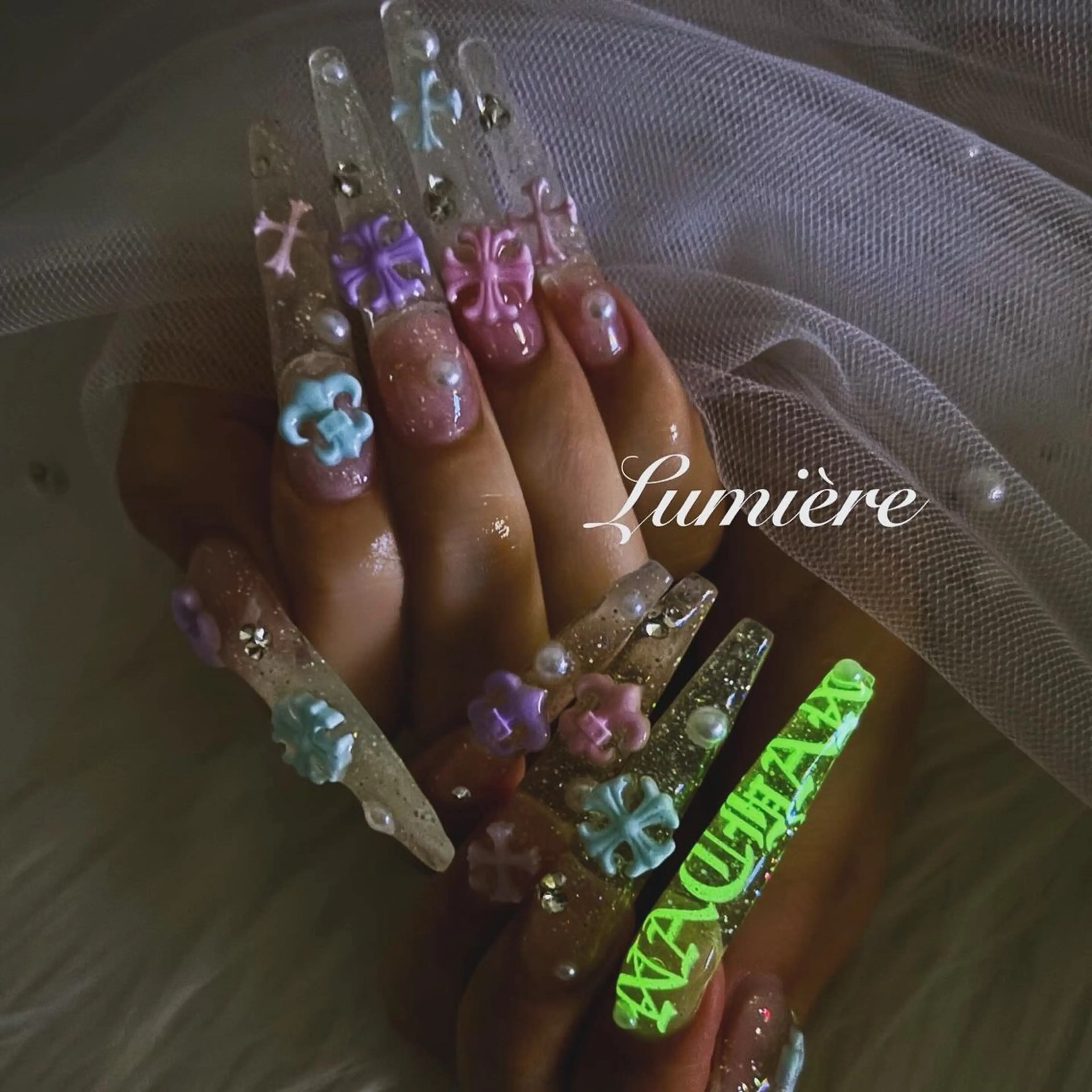 ネイル ロングネイル スーパーロングネイル ハンドネイル Lumière/ 超ロング/ワンホンのネイルデザイン