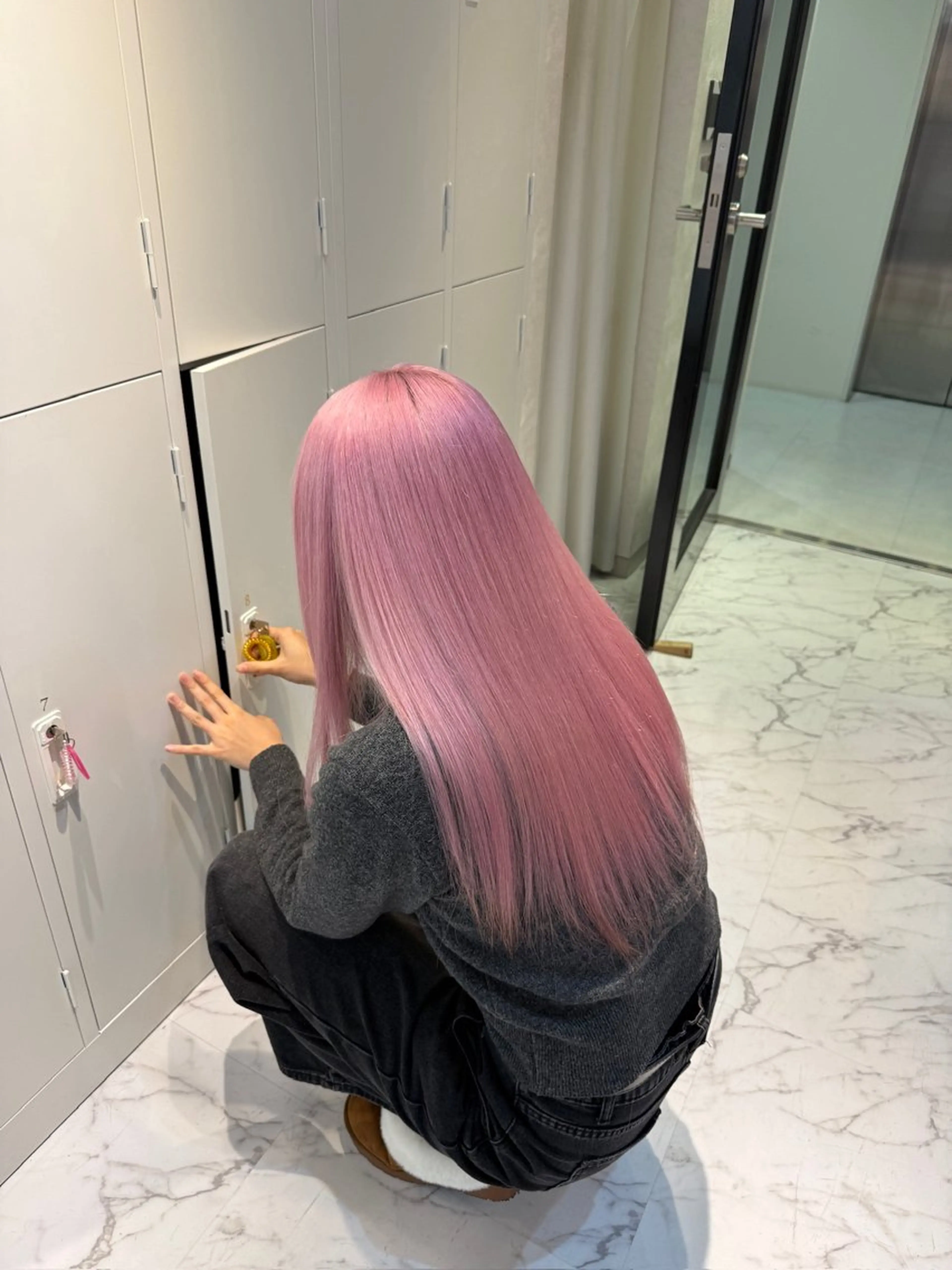 ロング カット ヘアカラー トリートメント youres hair 新宿3丁目店所属・🍫ハイトーン✖︎ 髪質改善🍫柴田のヘアスタイル