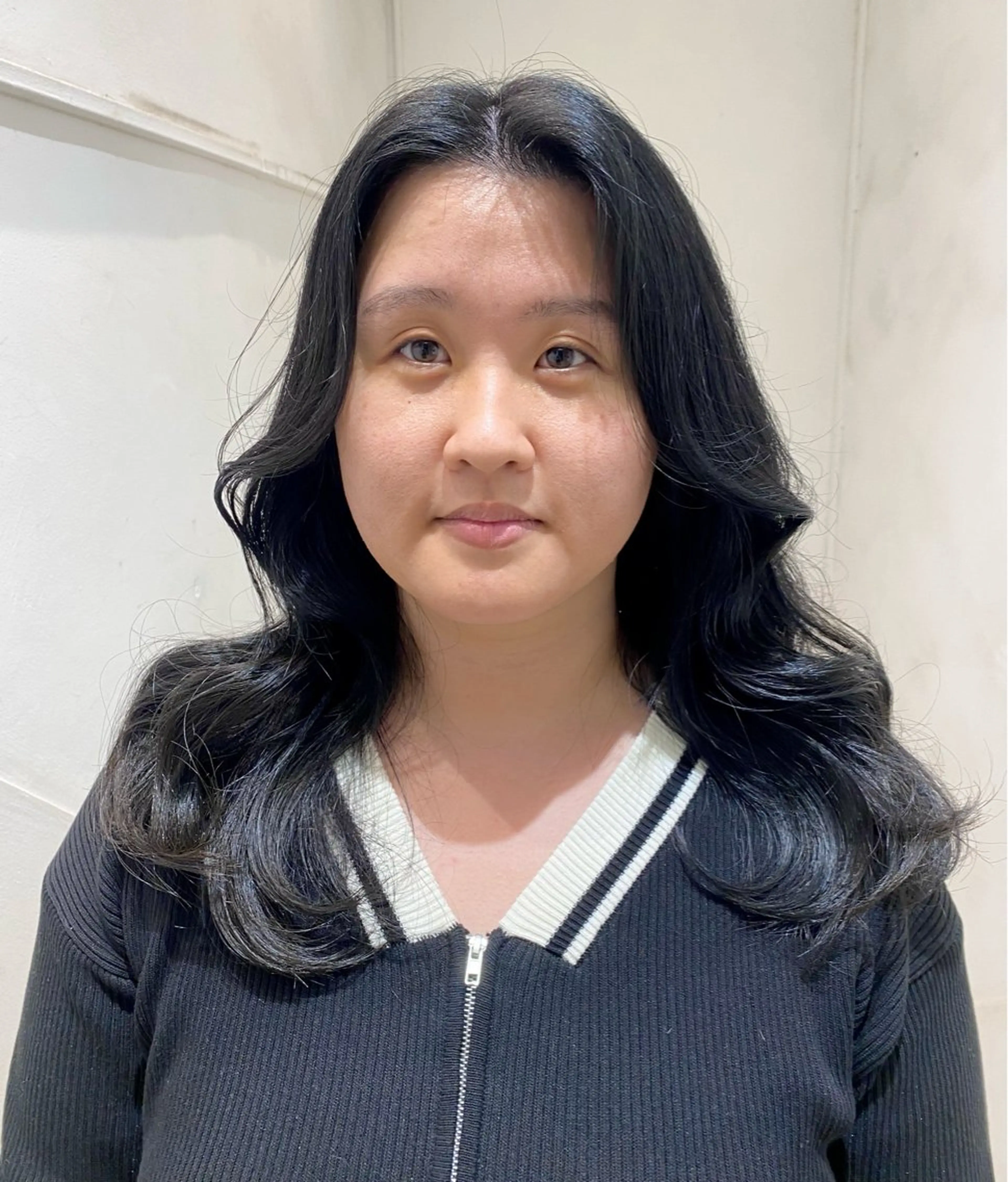 ロング カラー アッシュ 透明感カラー ✨くびれスタイル✨️ 戸嶋穂乃香のヘアスタイル