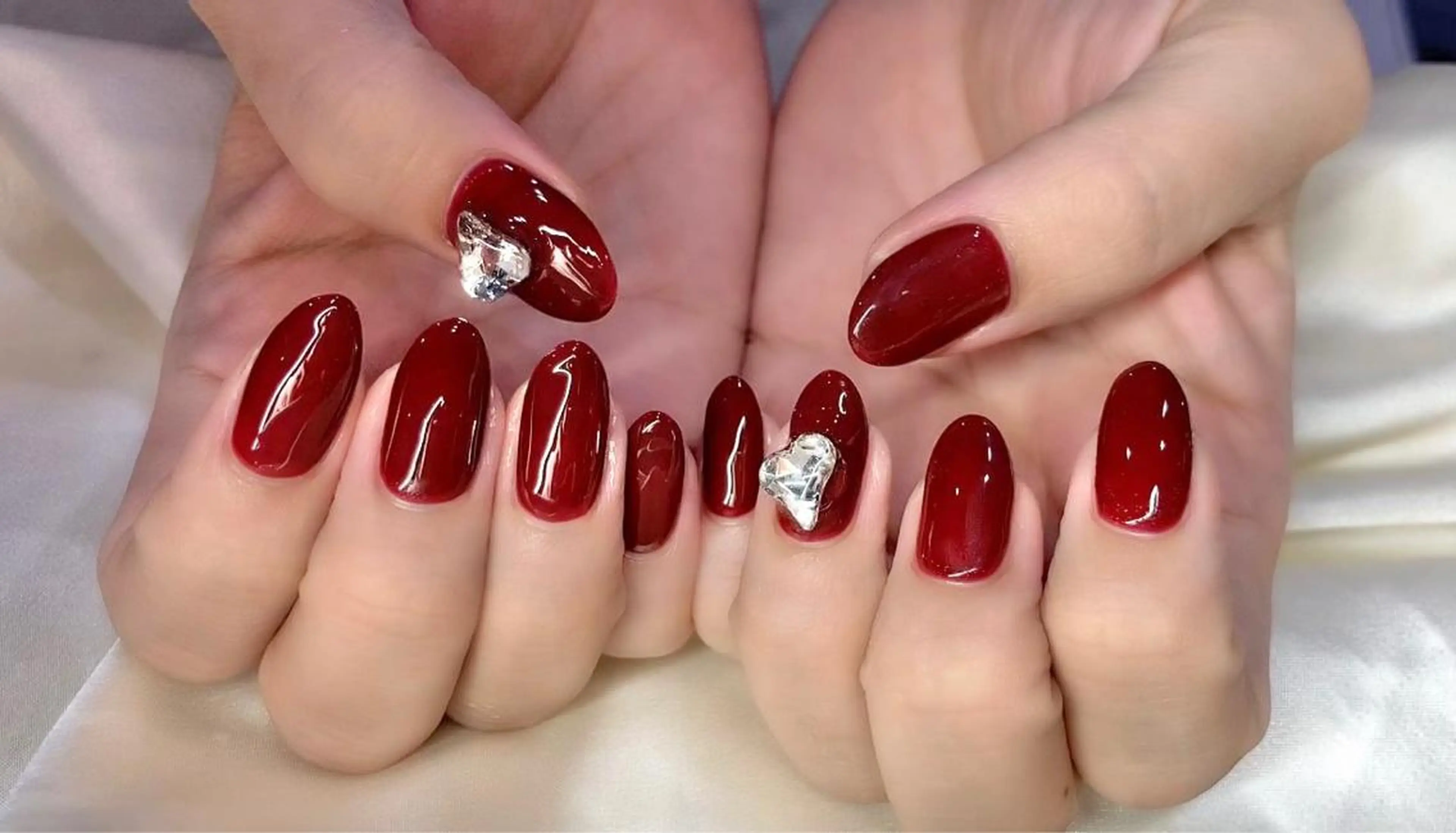 ネイル マツエク・マツパ アイブロウ 眉カラー 韓国風マツエク パリジェンヌラッシュリフト まつげパーマ 長さ出し ハンドネイル Nail&eye Belire 新宿のネイルデザイン