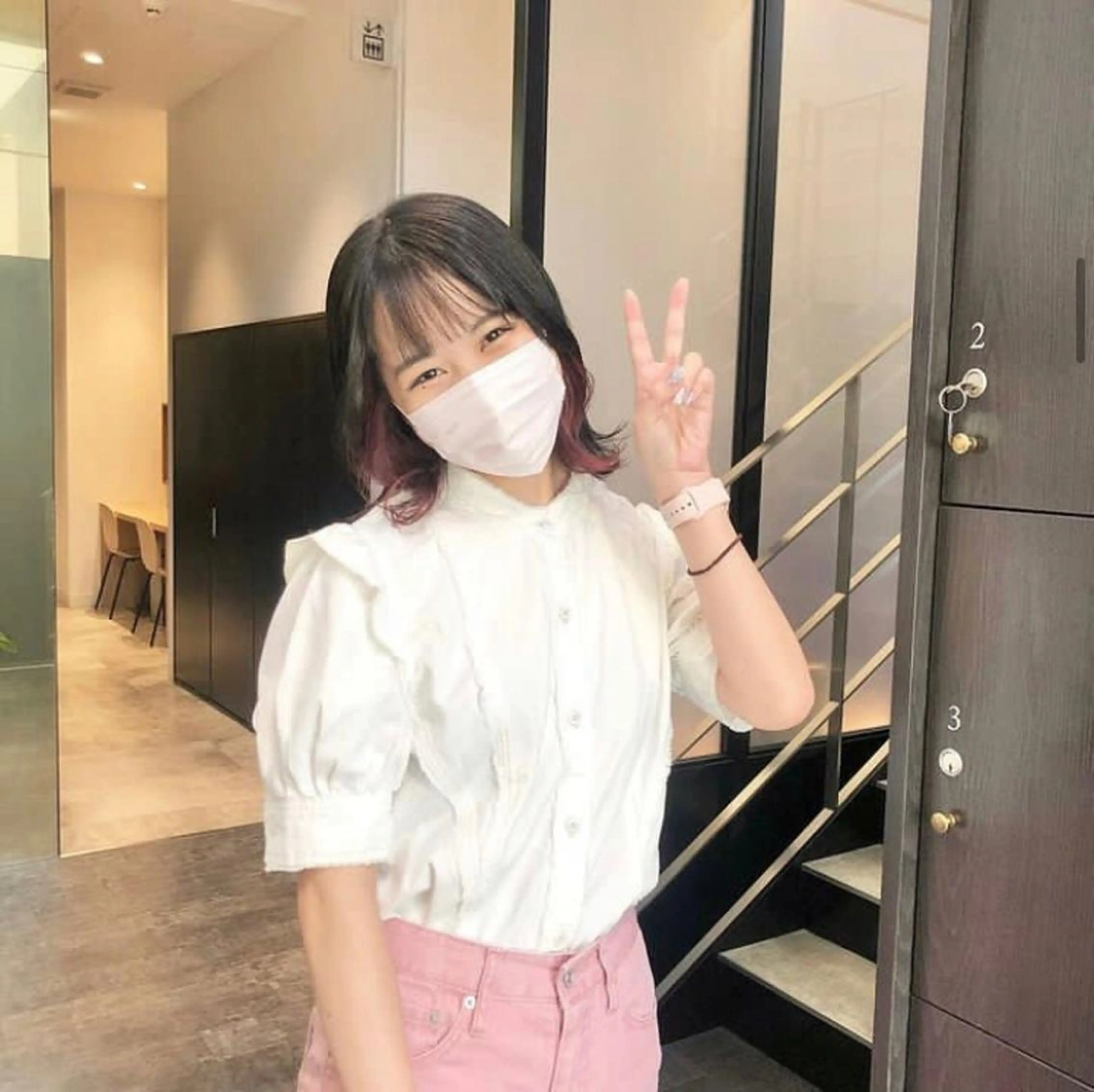 ミディアム カラー パーマ ヘアアレンジ メンズ メンズインナーカラー イヤリングカラー インナーカラー ピンクカラー ボブ ヘアカラー stylist 🎀 kanaのその他イメージ