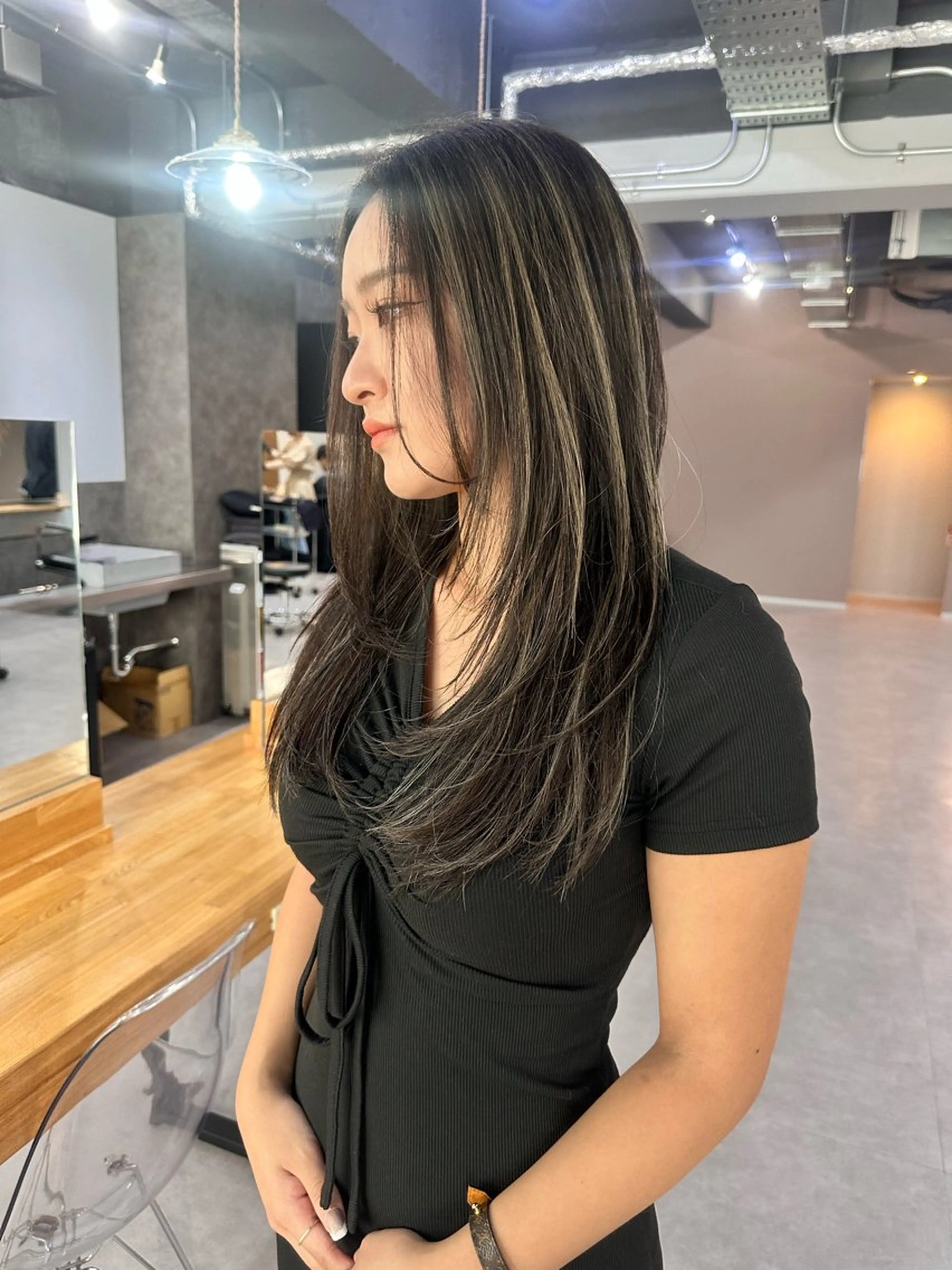 セミロング カラー 中山 天地のヘアスタイル