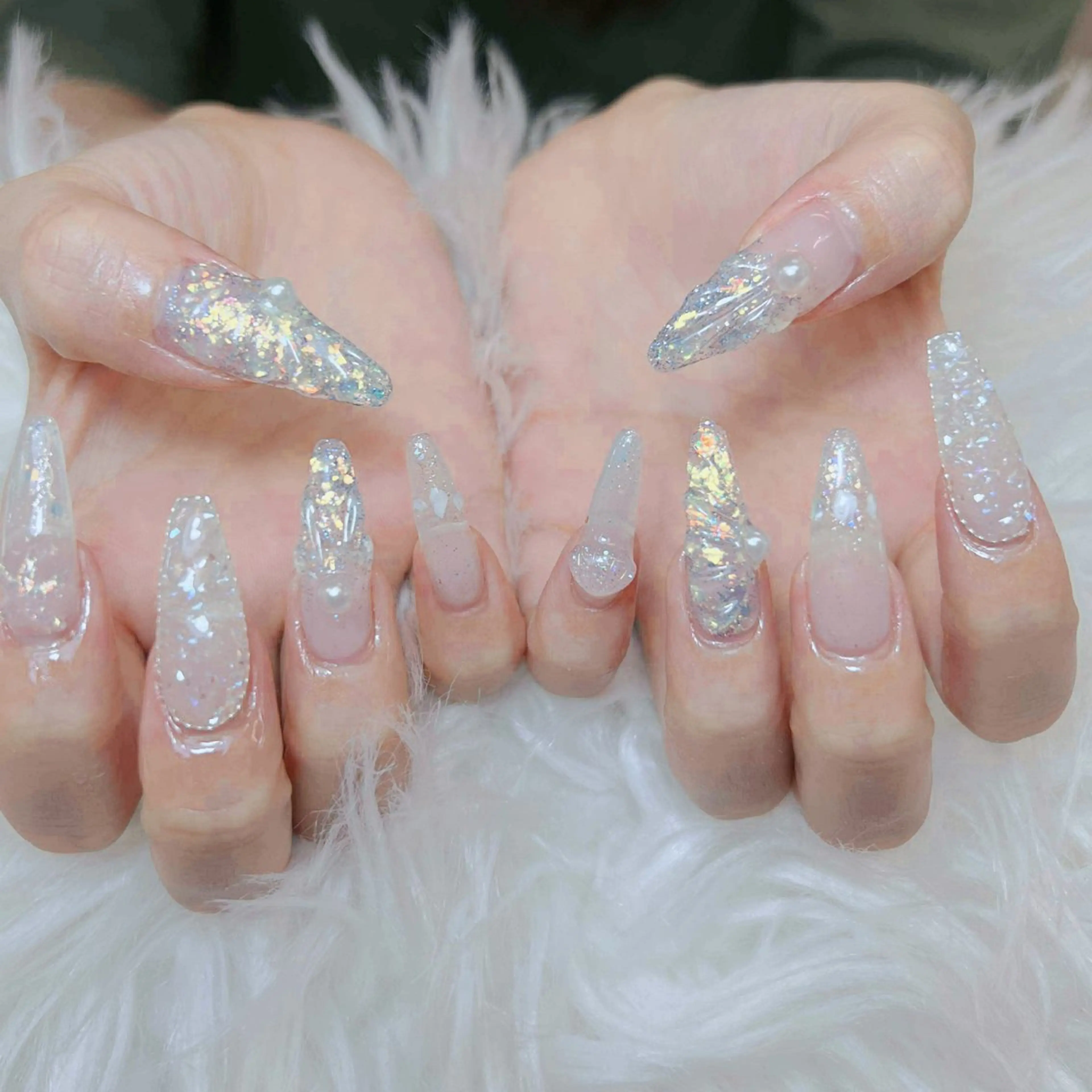 ネイル チークネイル 長さ出し フレンチネイル ジェルネイル ガラスフレンチ ハンドネイル anh nail anne🤍のネイルデザイン