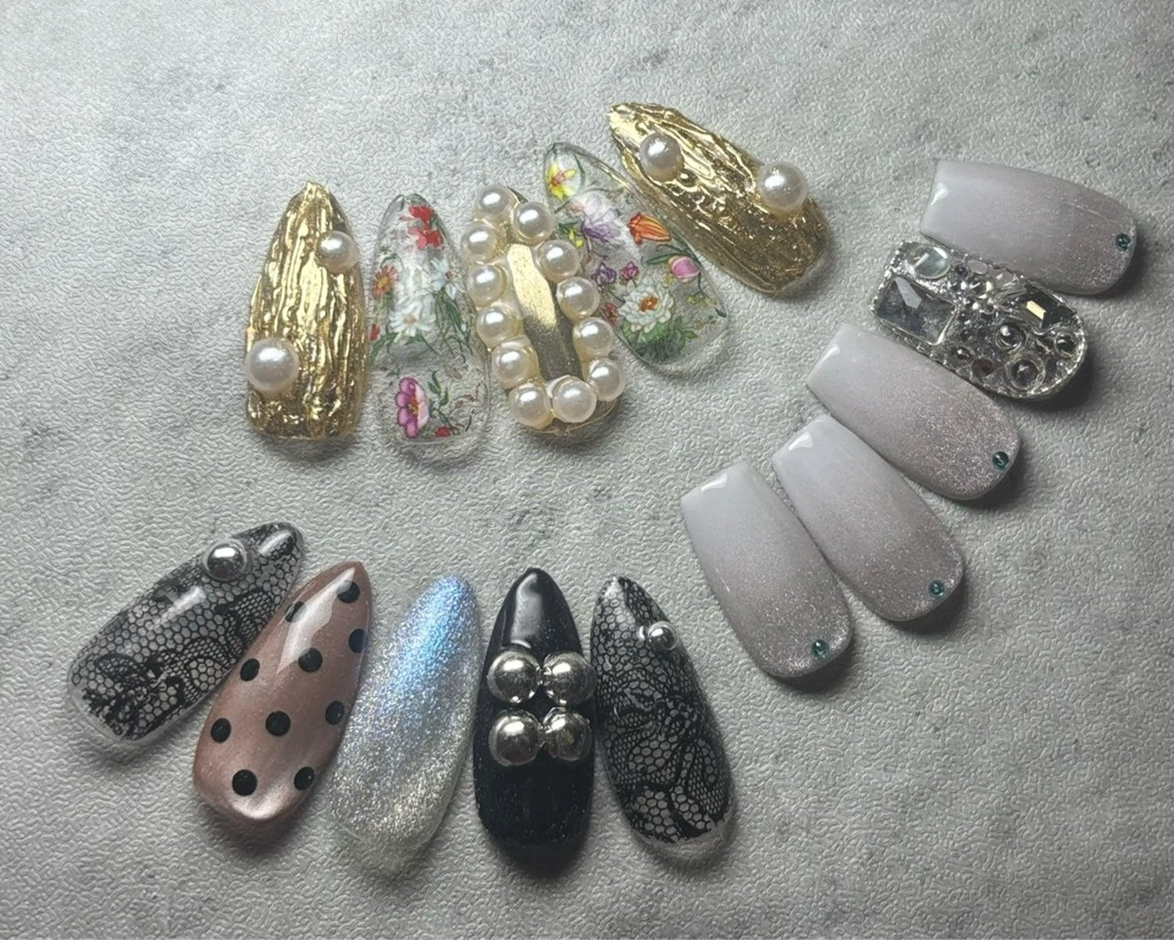 ネイル ハンドネイル フットネイル ネイル ブーマーのネイルデザイン