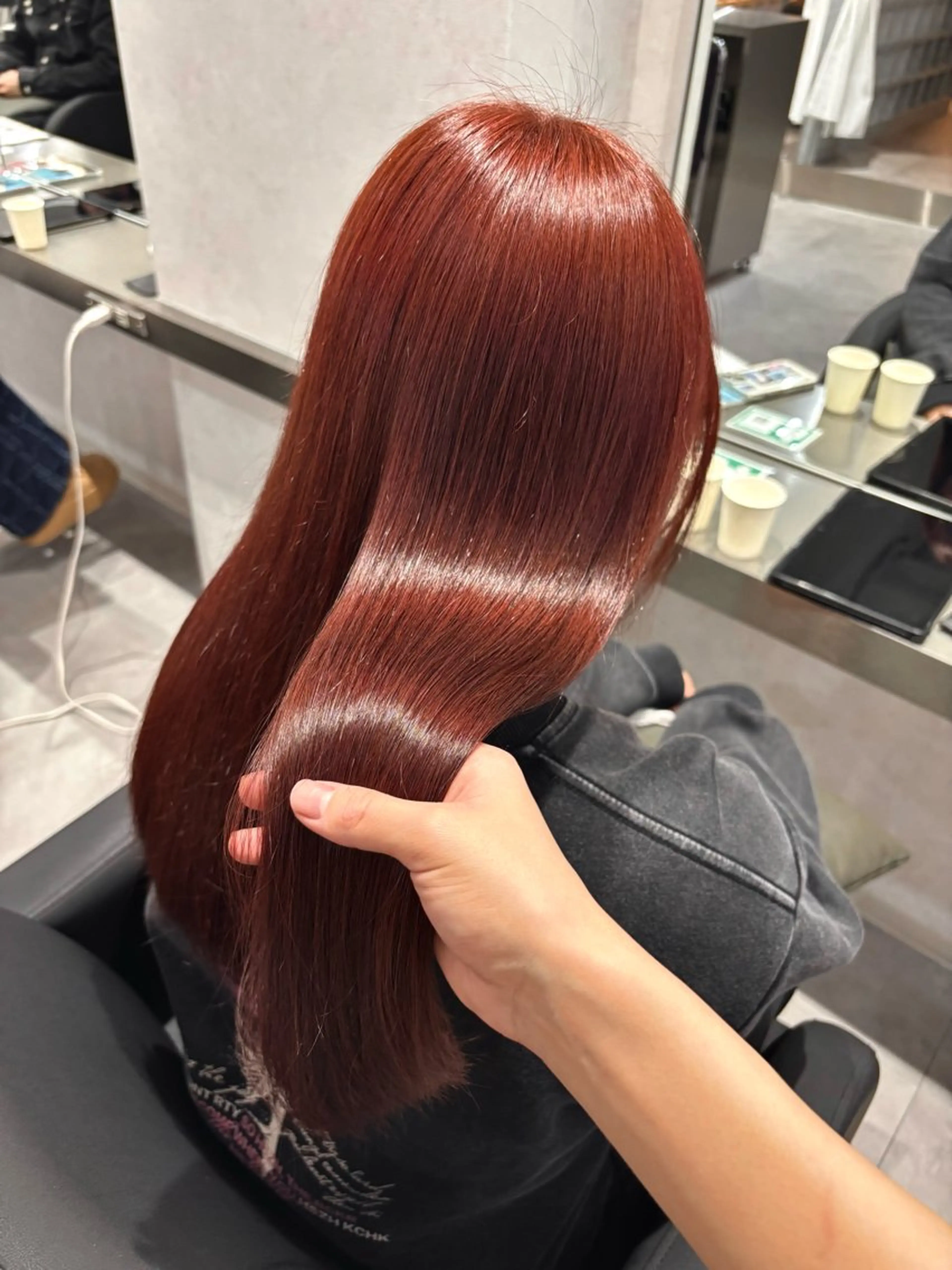 ロング カラー ブリーチ ダブルカラー ブリーチなしカラー 透明感/暖色カラー くるみのヘアスタイル