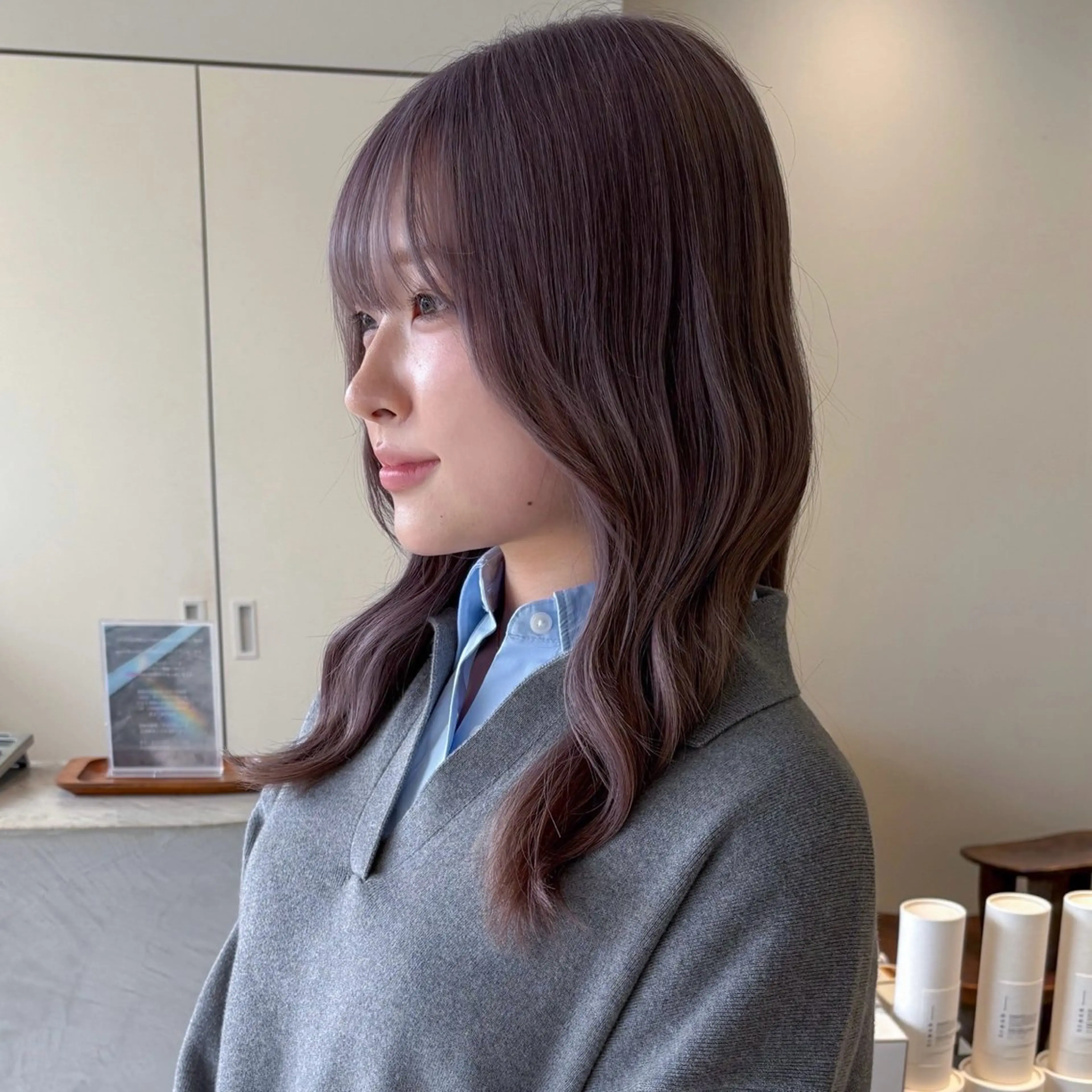 ロング カラー ブリーチ グレージュ ラベンダーカラー ラベンダーグレージュ ラベンダーグレー 安西 香利奈のヘアスタイル