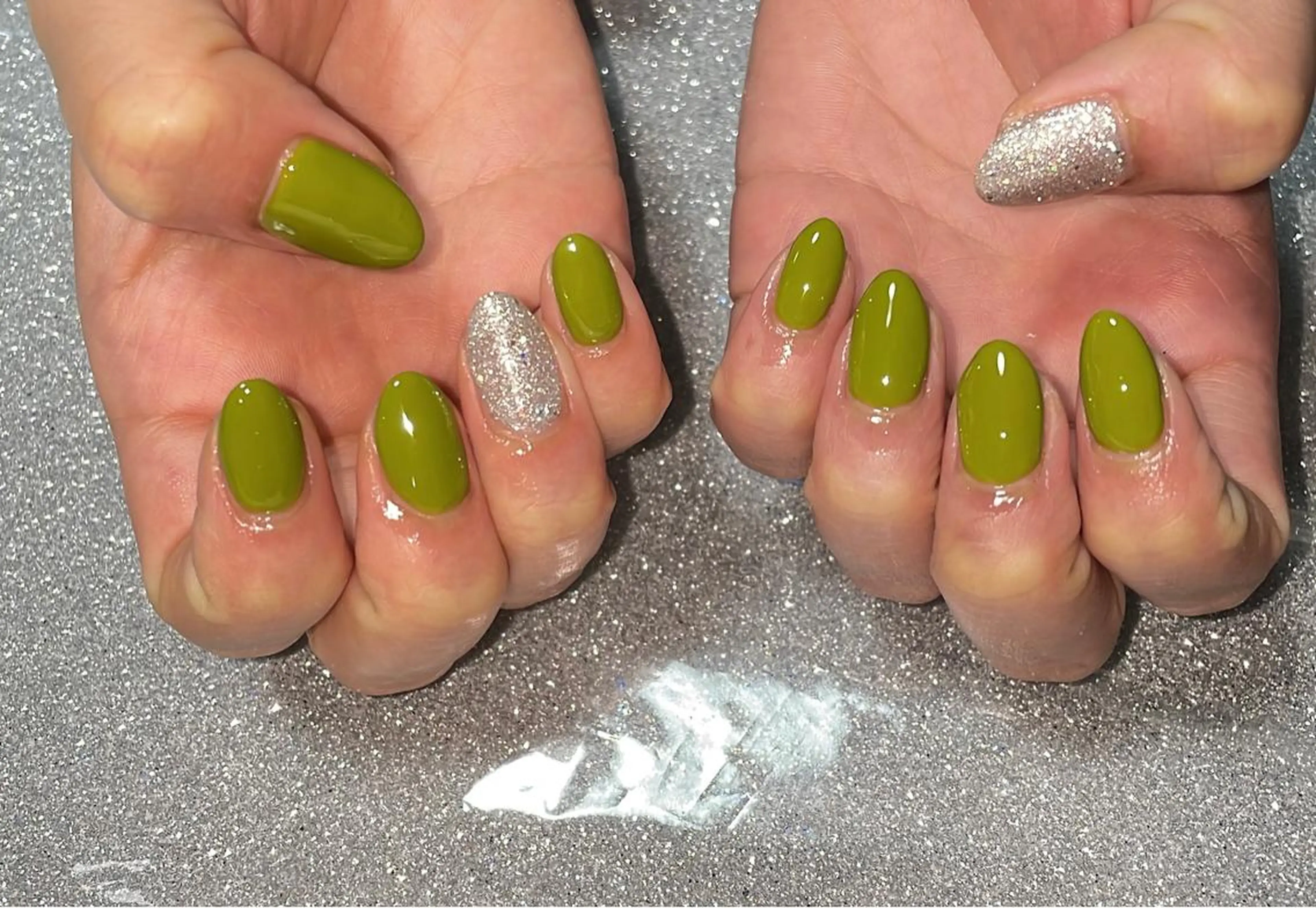 ネイル ハンドネイル VIERU 🌈🎀💖のネイルデザイン