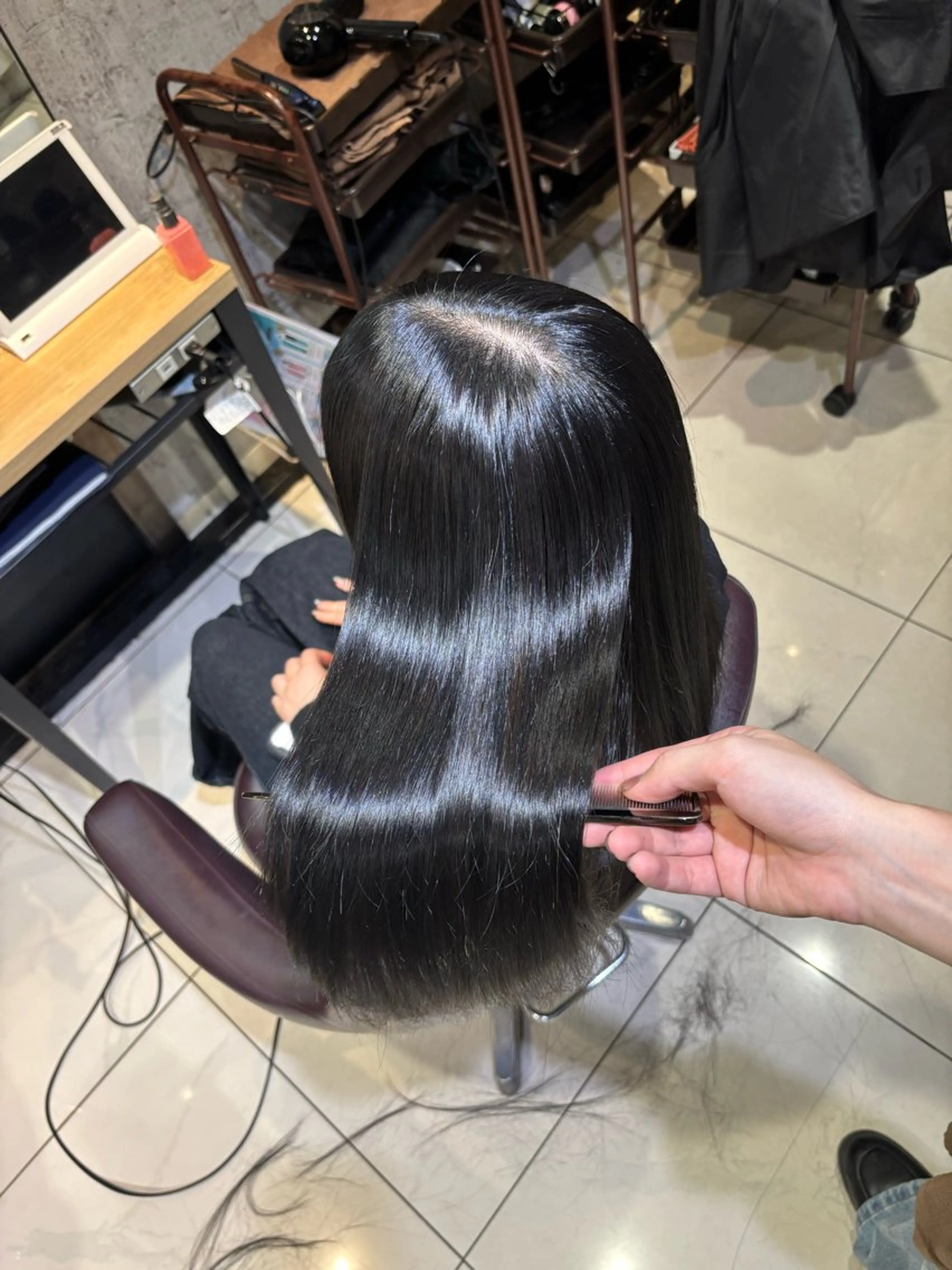 ロング カラー カット ヘアカラー 縮毛矯正 トリートメント 🩵レイヤー✖︎ 髪質改善🩵リョウヤのヘアスタイル