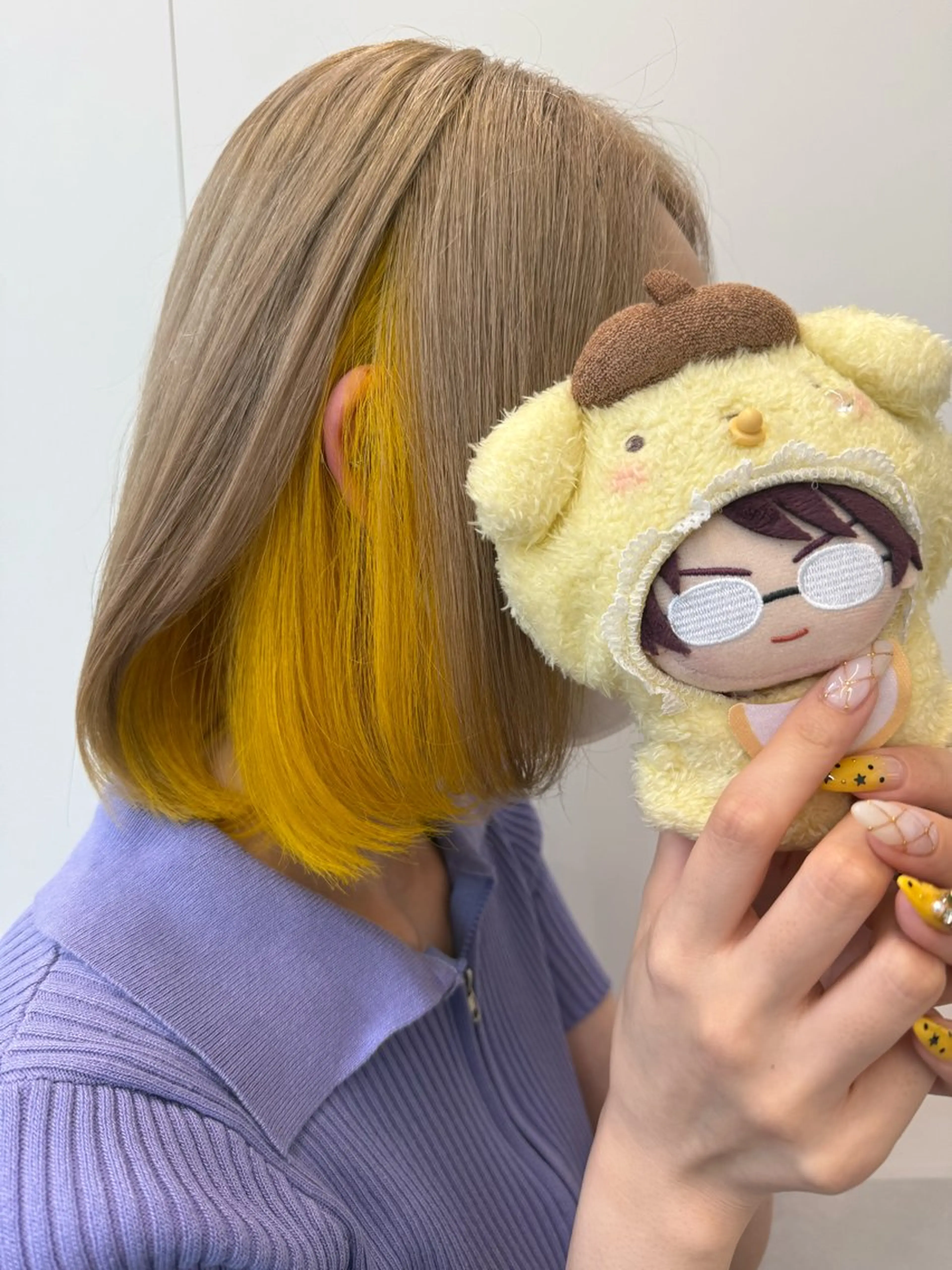 セミロング カラー ベージュカラー ブリーチ ケアブリーチ インナーカラー ホワイトベージュ ヘアカラー トリートメント インナーカラー 推し ブリーチ 髪質改善のヘアスタイル