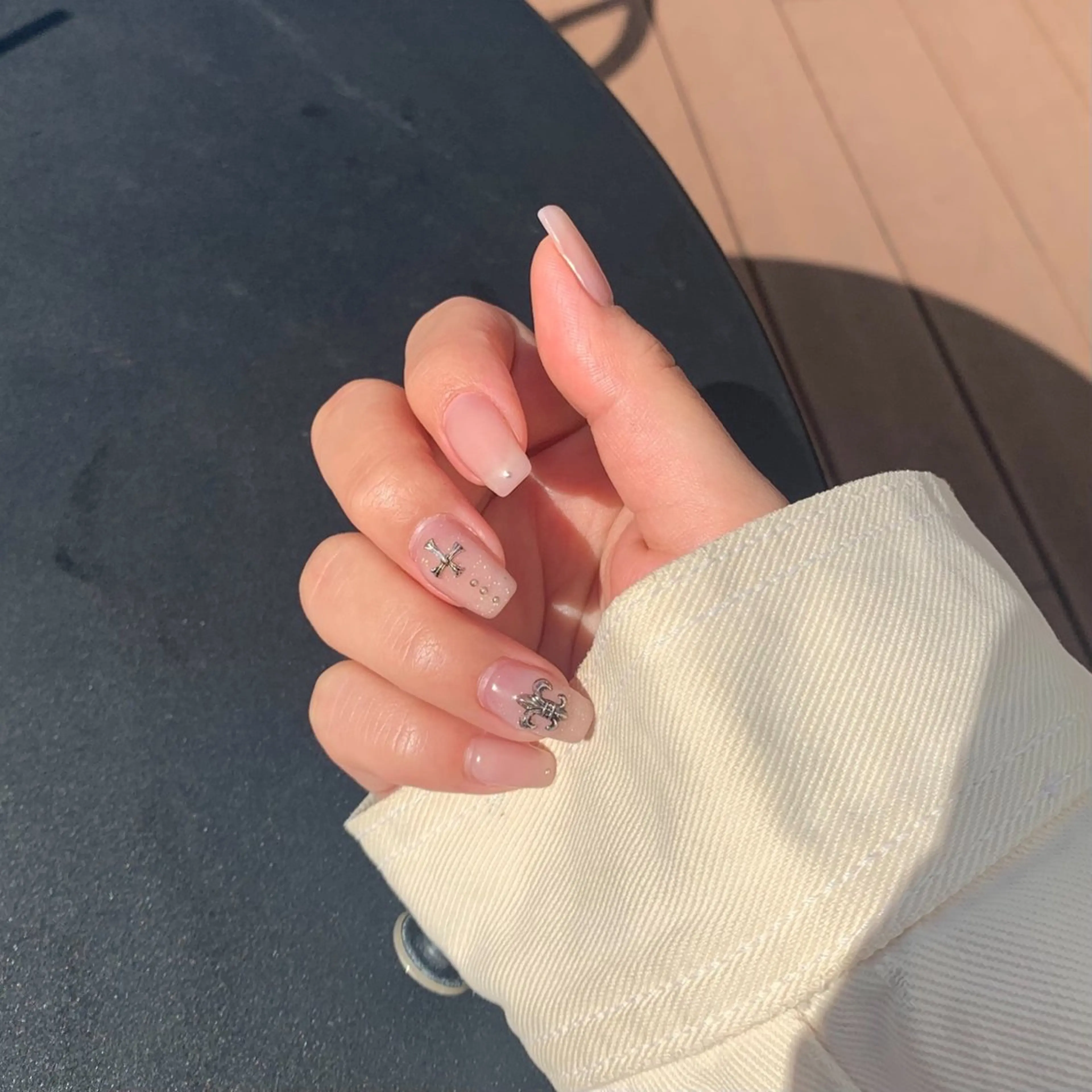 ネイル 持ち込み ニュアンスネイル ハンドネイル ハンドケア Charme. NOBUKOのネイルデザイン