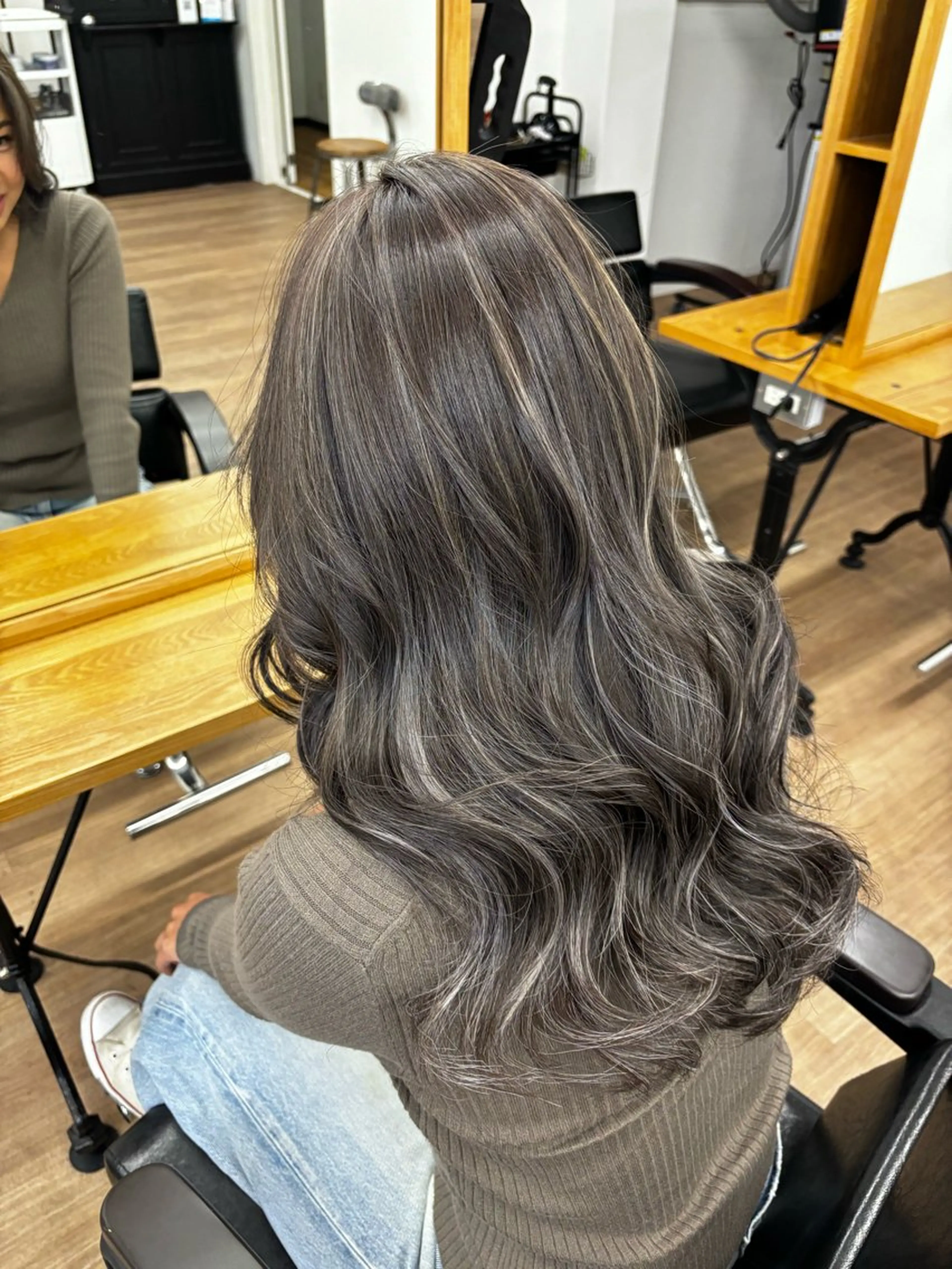 ロング ハイライト ヘアカラー トリートメント HIROKO / 透明感暖色カラー🎀のヘアスタイル