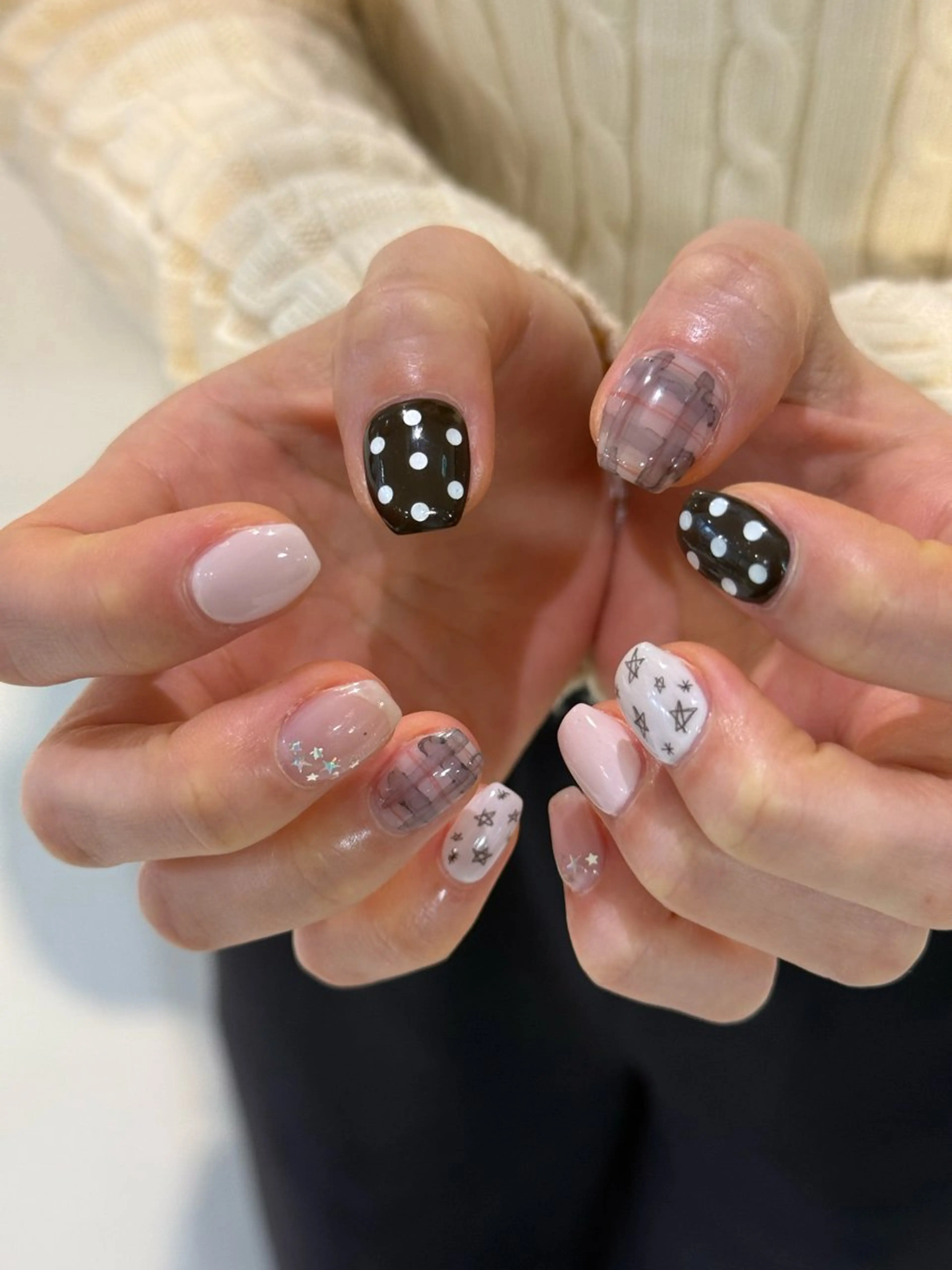 ネイル ハンドネイル airi 🤍のネイルデザイン