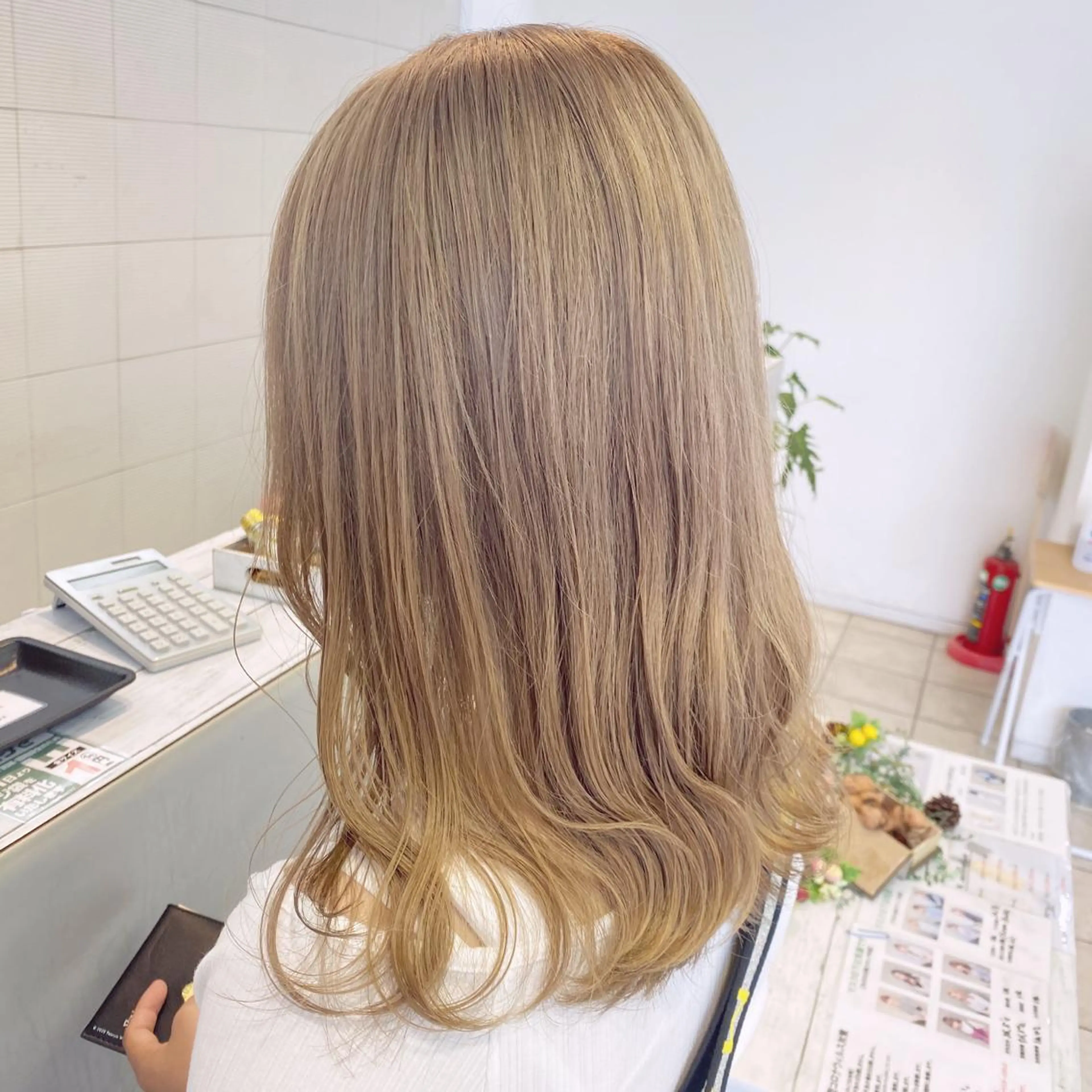 ロング カラー 渡邊 唯のヘアスタイル