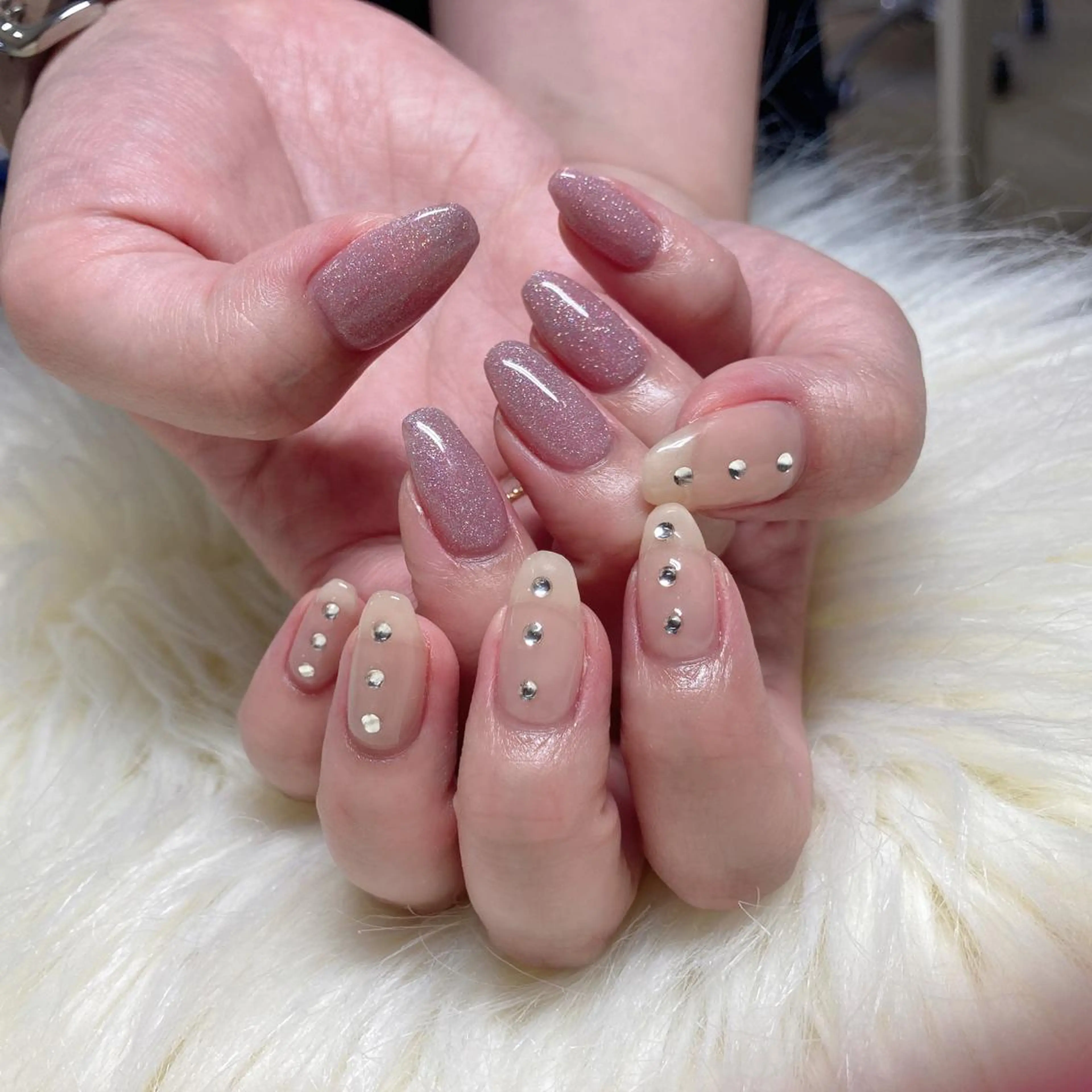 ミディアム ネイル ストーンネイル Reonail 💕Kana💕のネイルデザイン