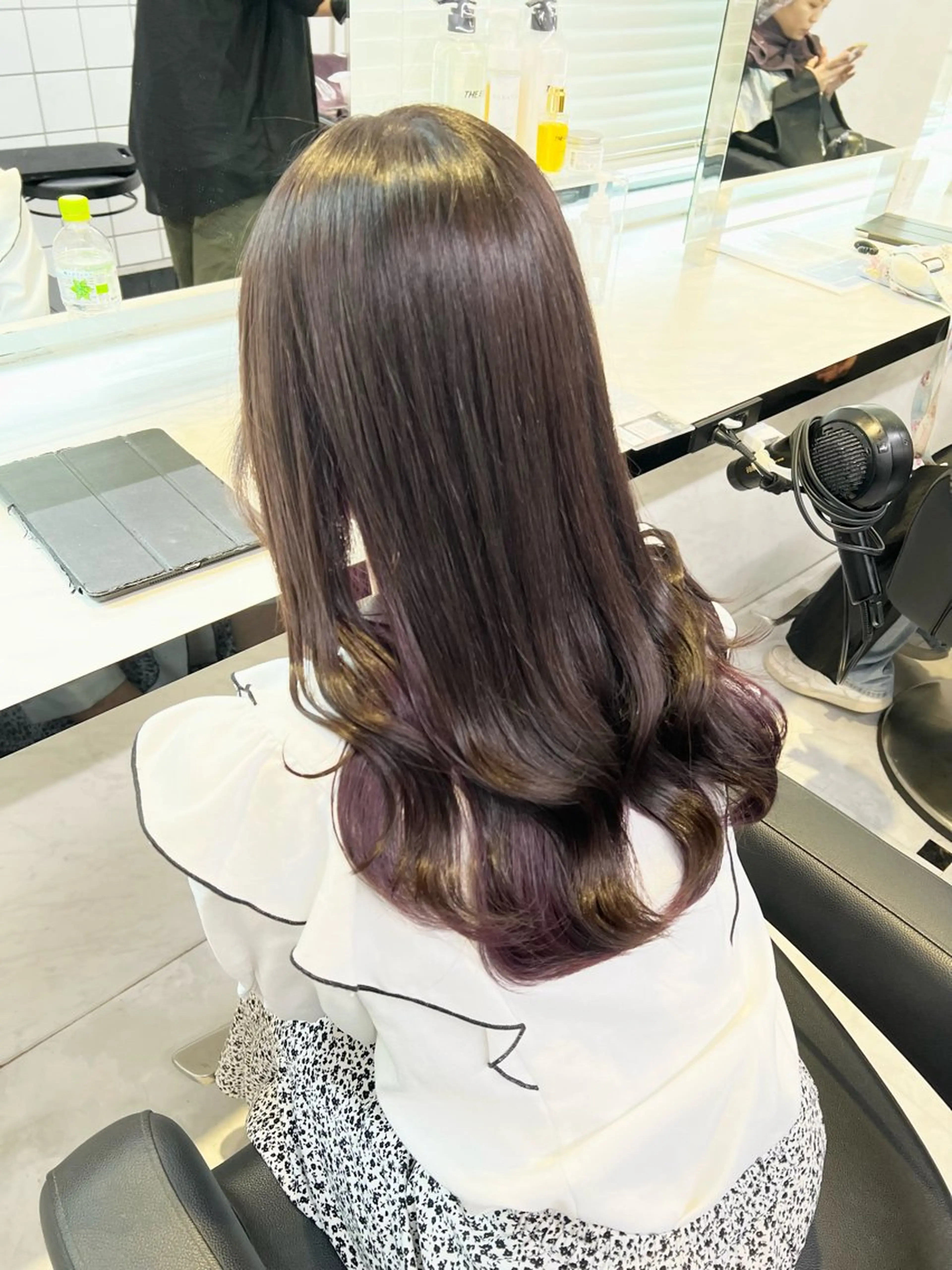 ロング カラー グレージュ ラベンダーカラー ミルクティーグレージュ 💖艶と似合わせ💖 カラーカット💖のヘアスタイル