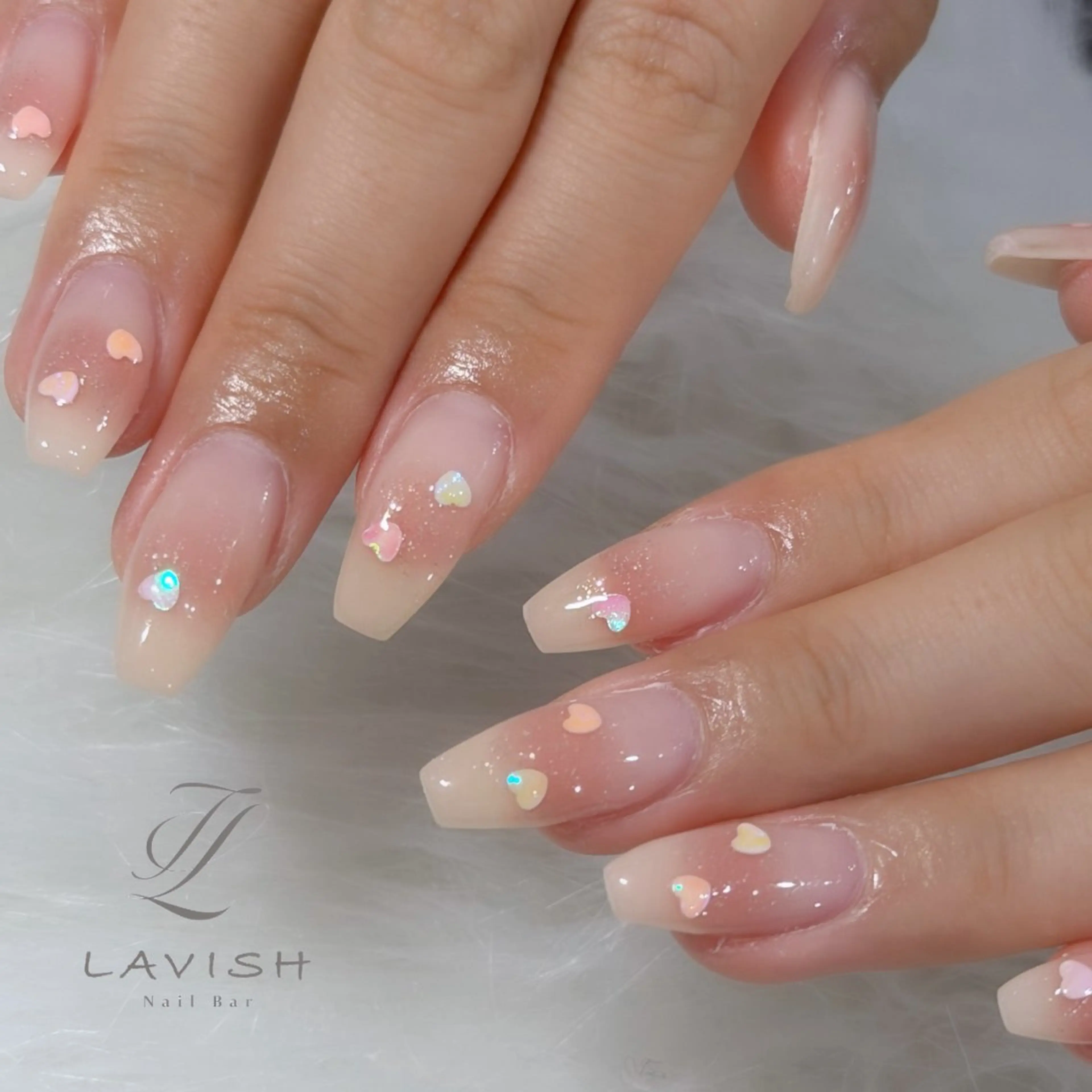 ネイル ハンドネイル フットネイル LAVISH nanamiのネイルデザイン