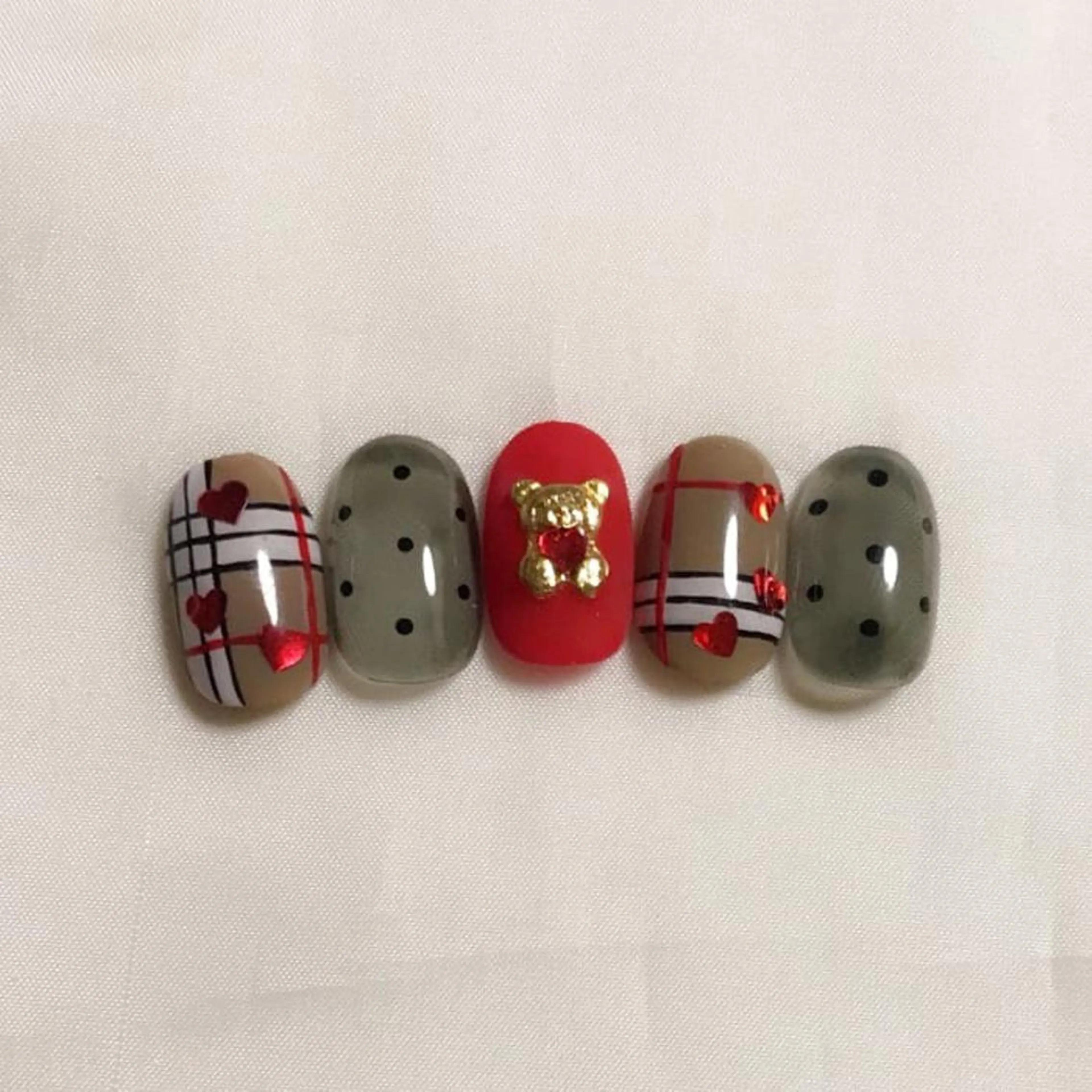 ネイル ハンドネイル ハンドケア lyly.nail所属・lylynail YUUKAのネイルデザイン