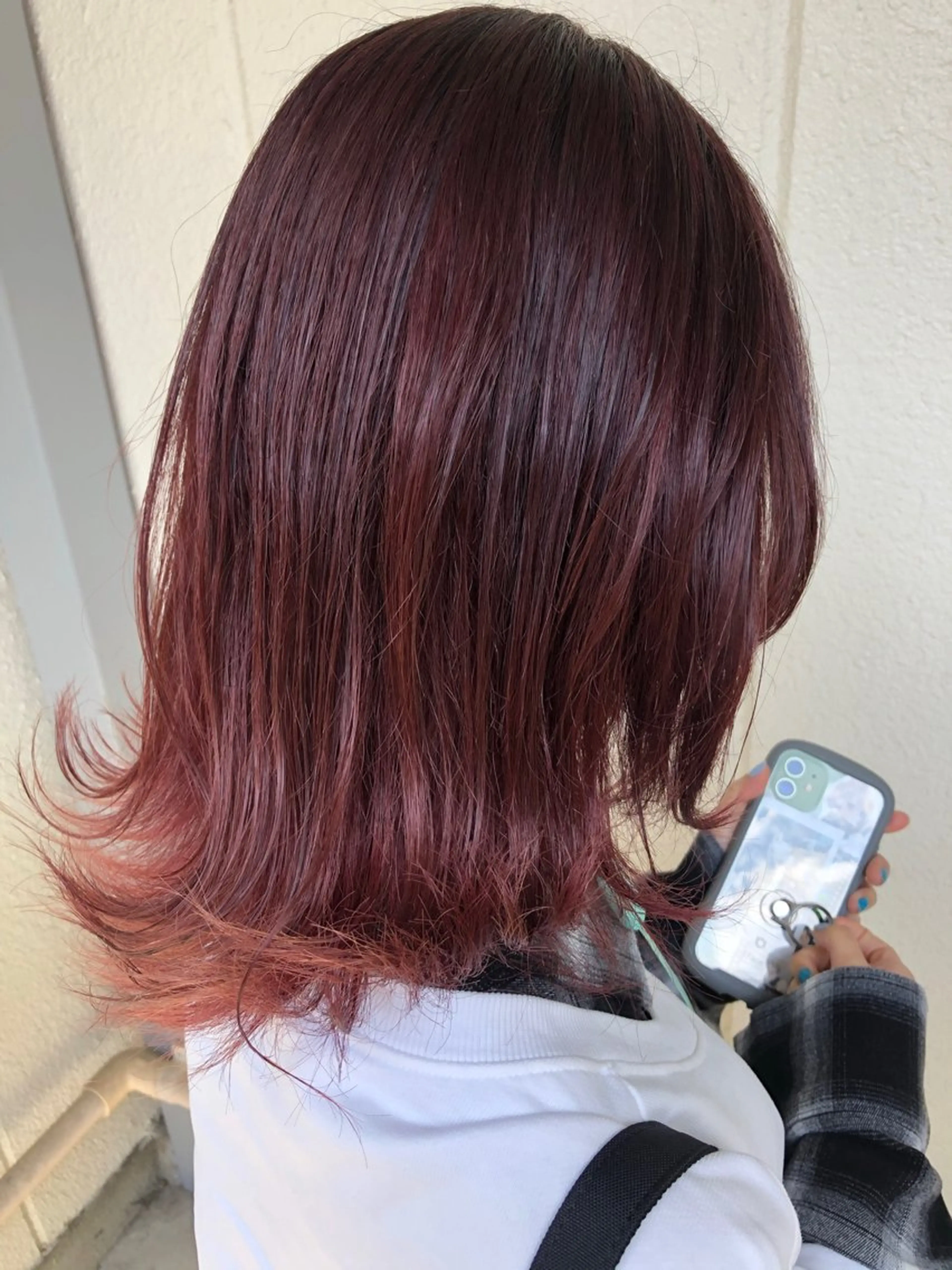 セミロング カラー ヘアカラー トリートメント インナーカラー 推し ブリーチ  髪質改善のヘアスタイル