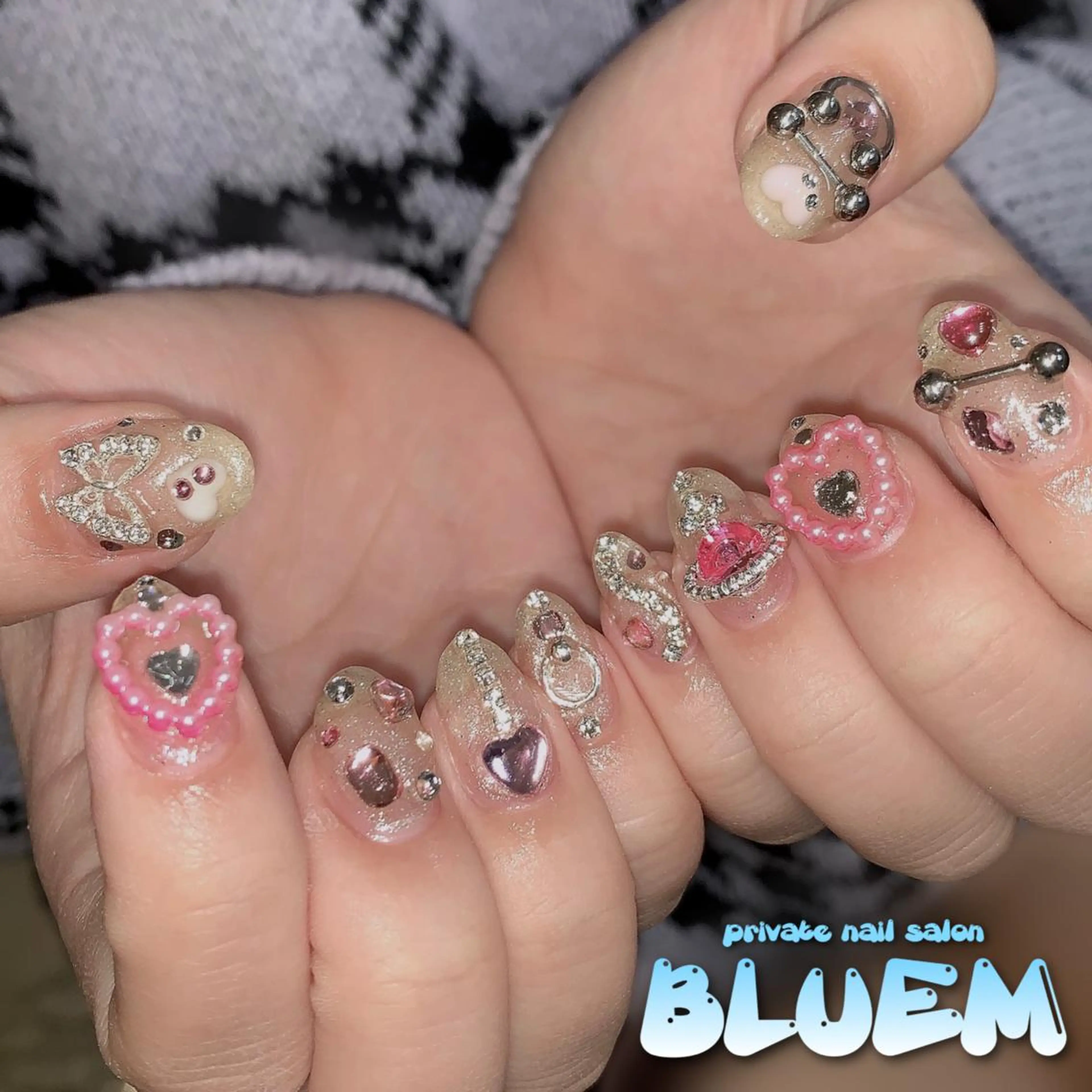 ネイル ハンドネイル BLUEM なな🐶のネイルデザイン