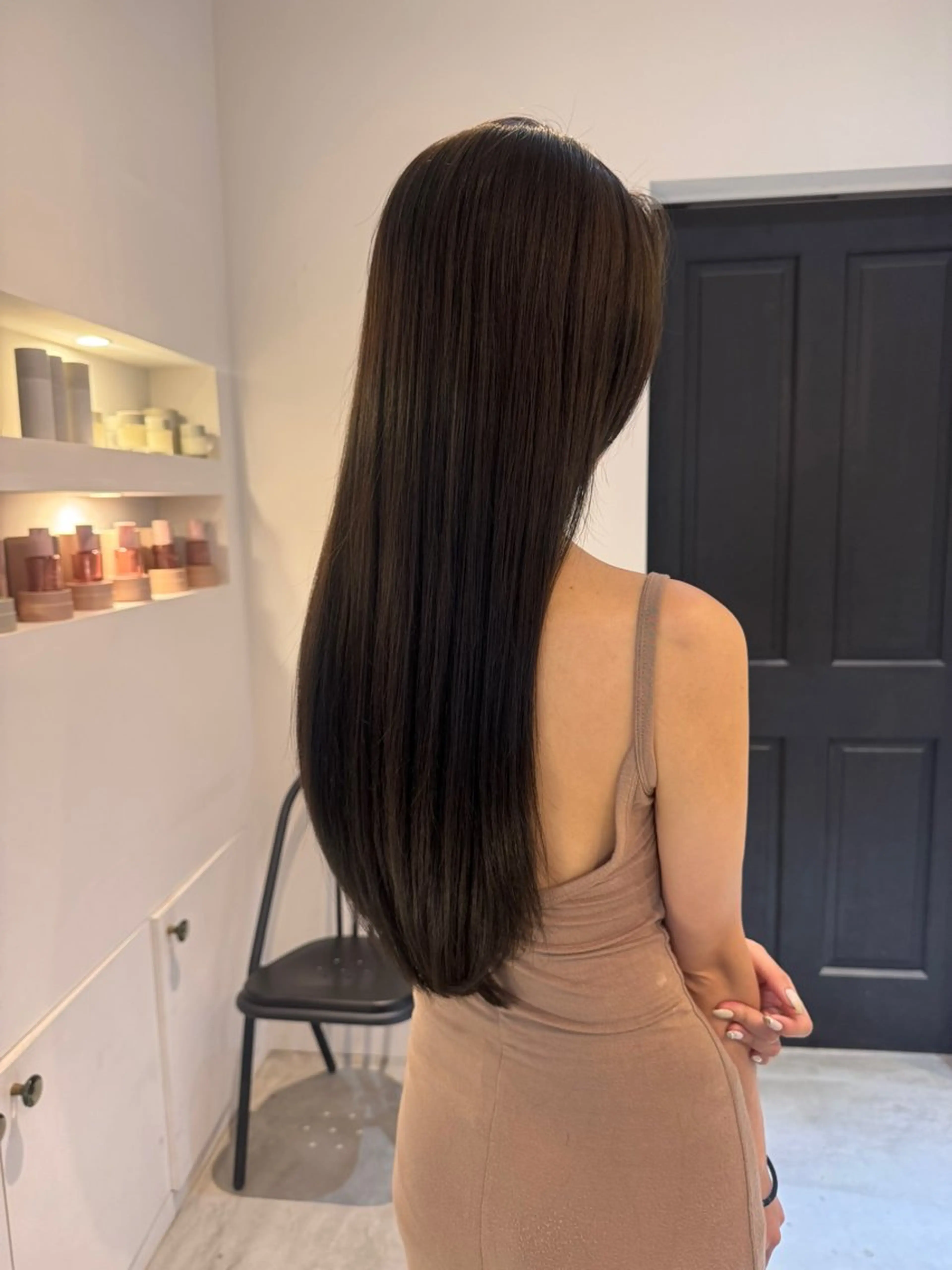 ロング カラー アッシュ アッシュブラウン ブラウンカラー 華奈/オリーブ/ ベージュ/抜け感🥣のヘアスタイル