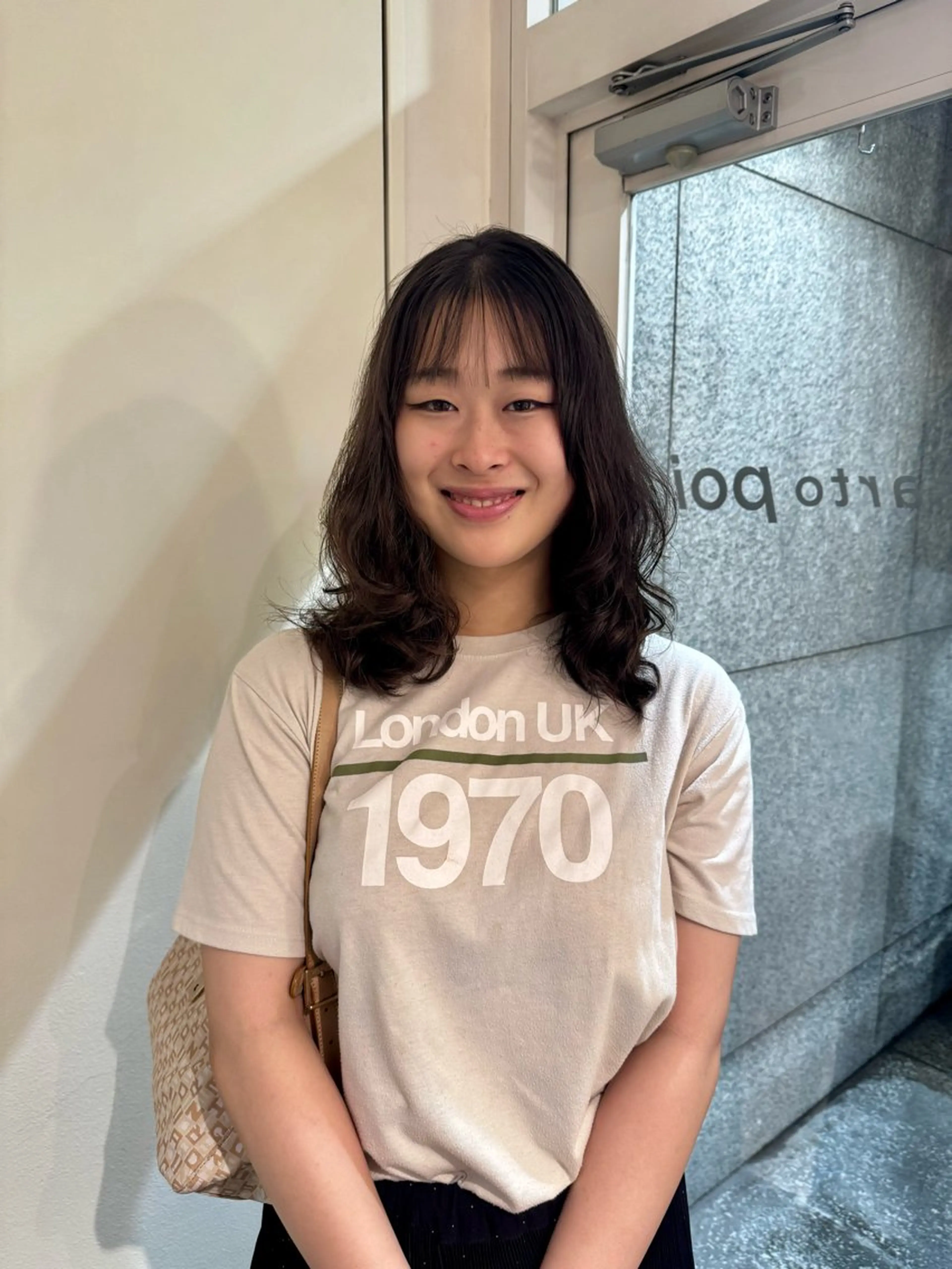 セミロング カット パーマ トリートメント タツキ／レイヤー／ パーマ／艶カラーのヘアスタイル