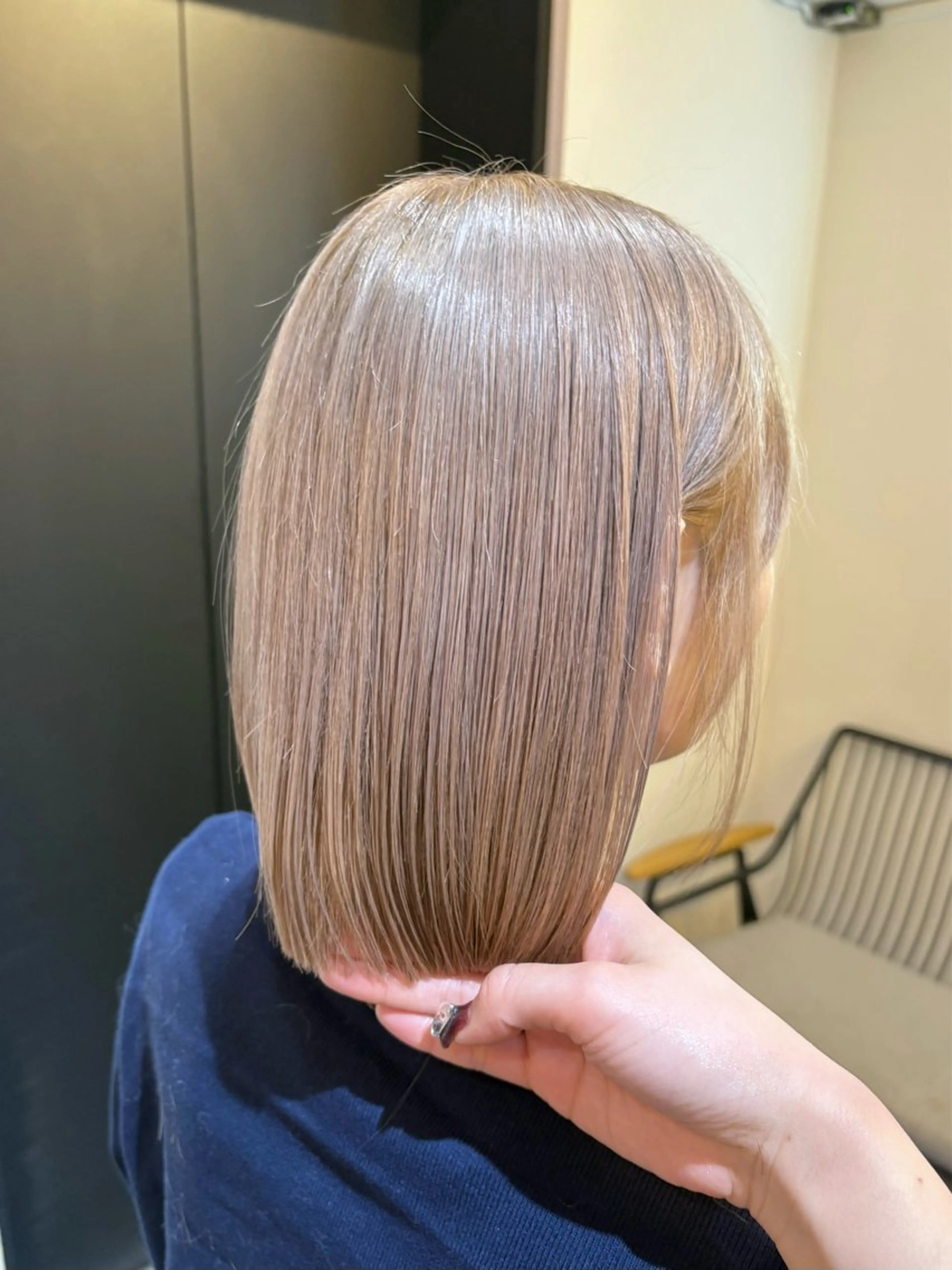 ショート カラー ベージュカラー ブリーチ グレージュ ミルクティーベージュ ミルクティーグレージュ カット ヘアカラー トリートメント 艶ピンク*ヘアセット 🌙shioriのヘアスタイル