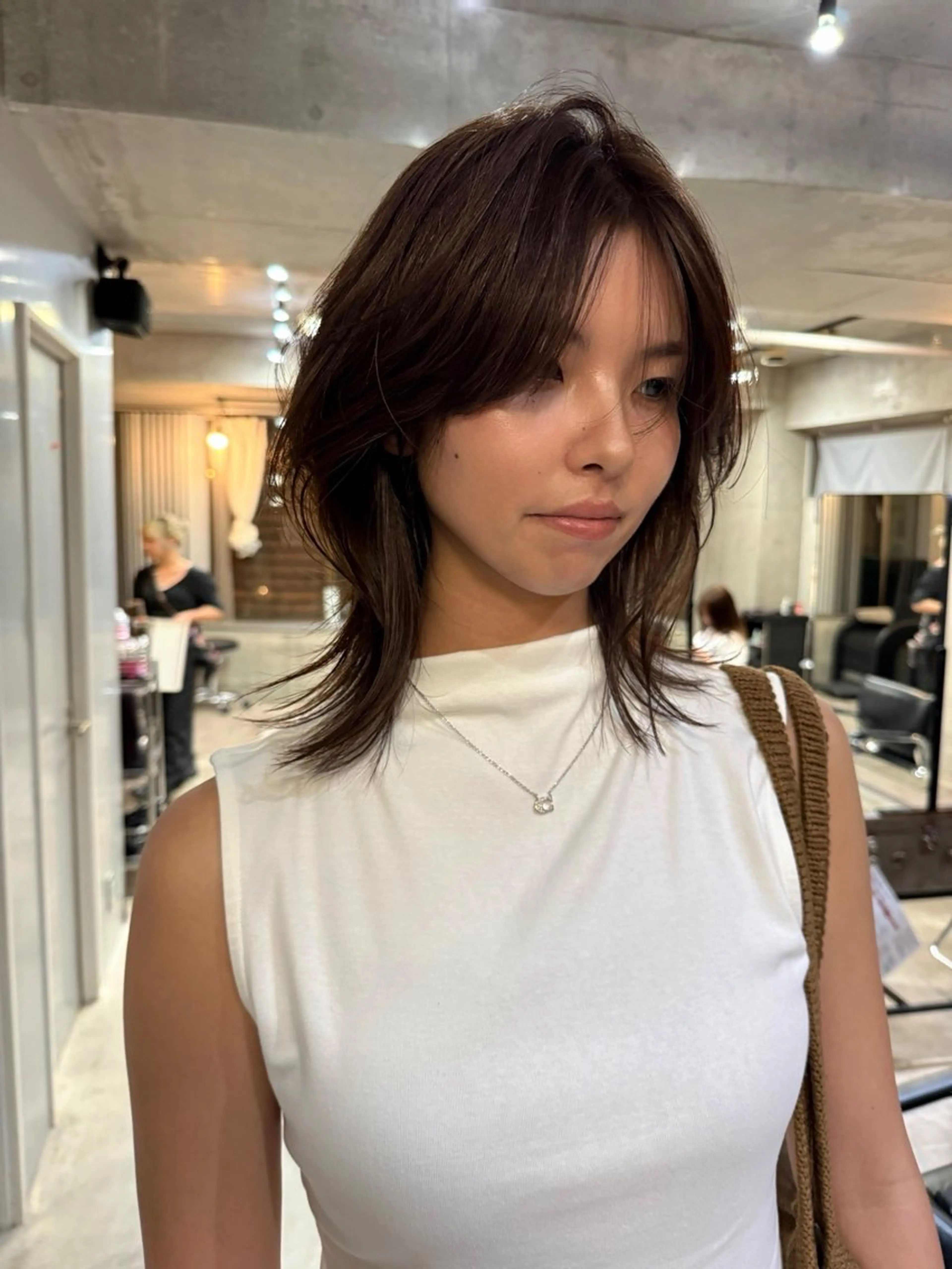 ミディアム レイヤーカット カット ヘアカラー トリートメント レイヤーカット\ウル フ　chinatsuのヘアスタイル