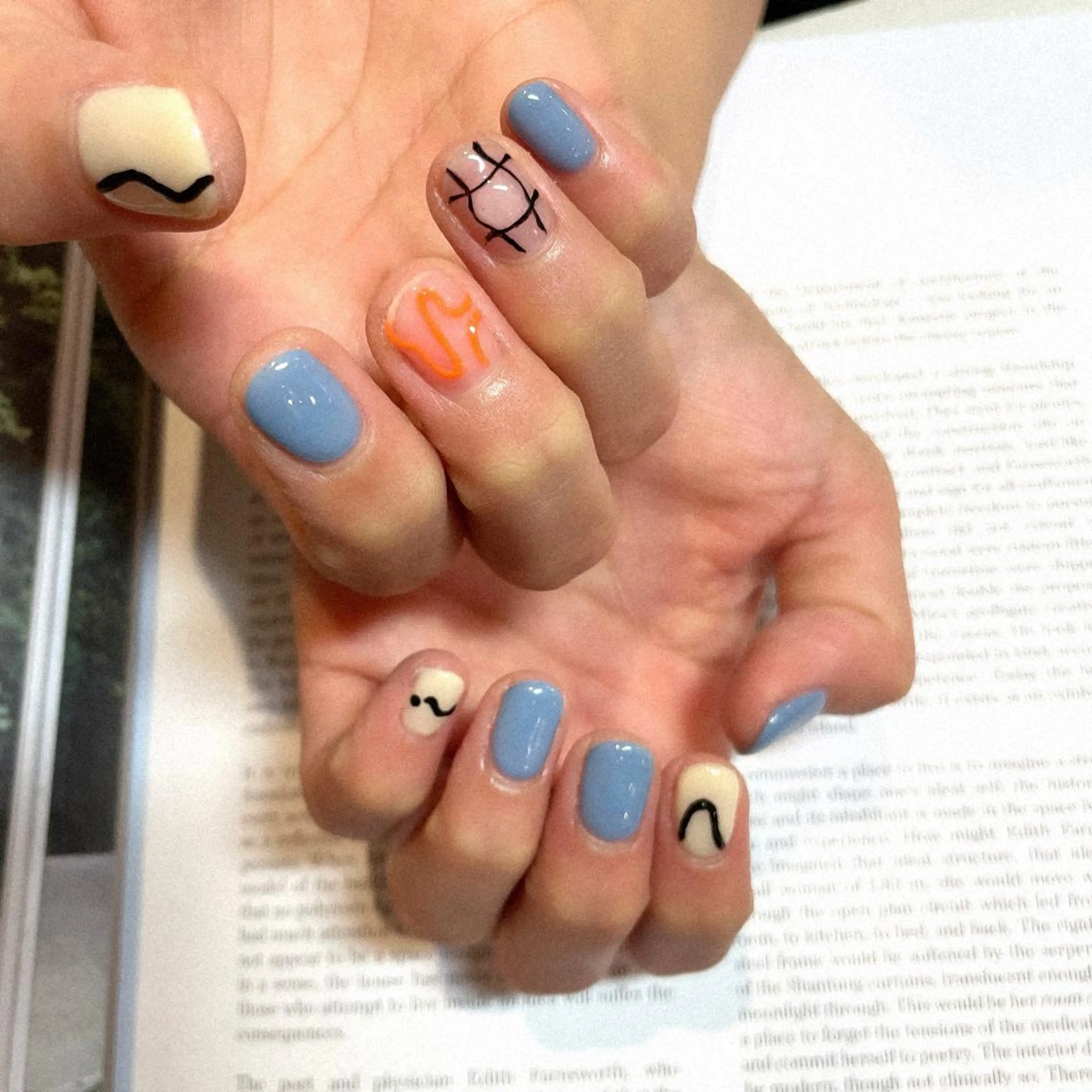 ネイル anyora nail salon所属・大人ワンホン キラキラ/Ayanoのネイルデザイン