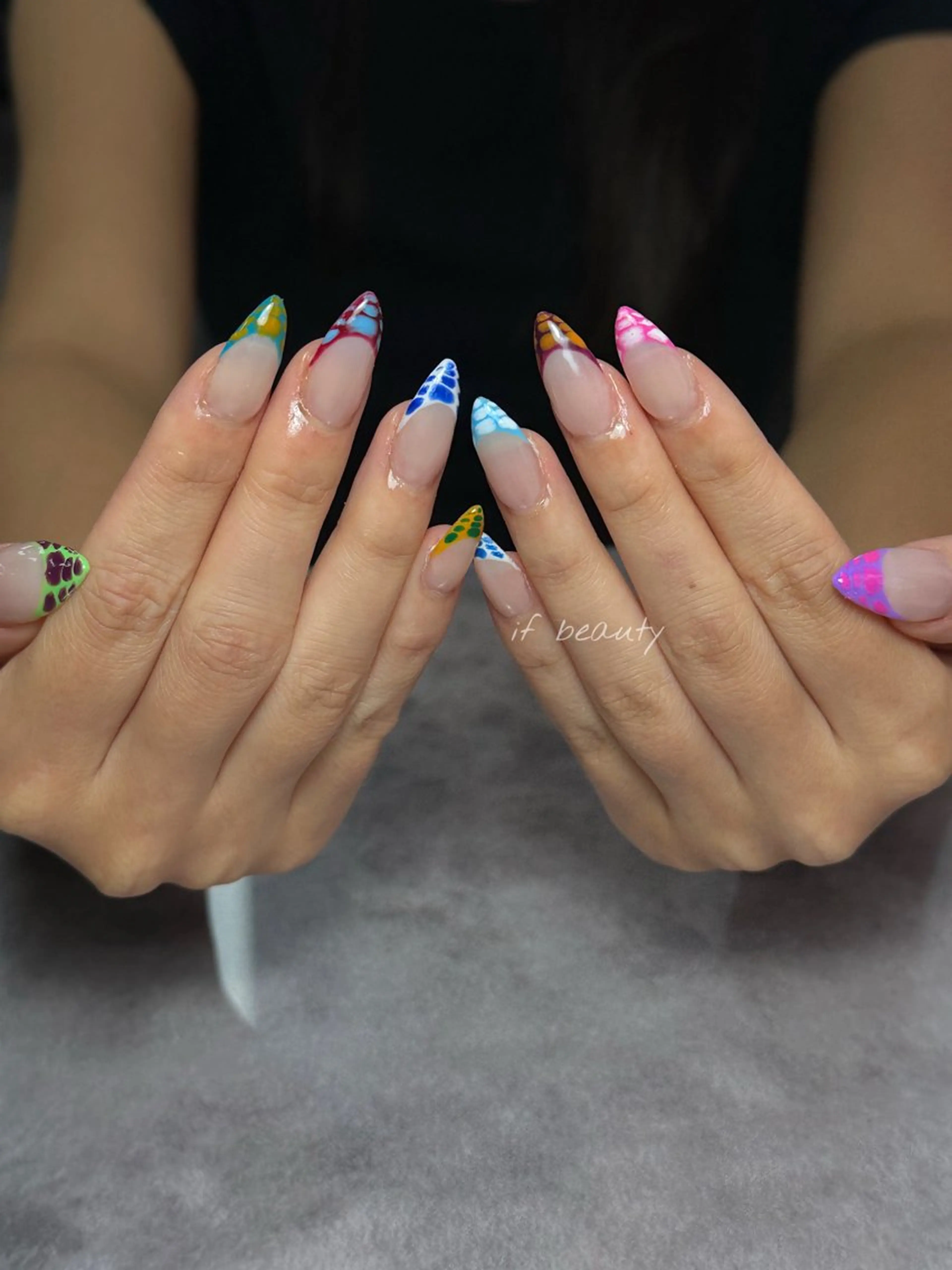 ネイル アートネイル ジェルネイル グラデーション パラジェル ワンホンネイル ハンドネイル if Hair＆Nail Salon所属・IKA /海外ネイル /個性派/ワンホンのネイルデザイン