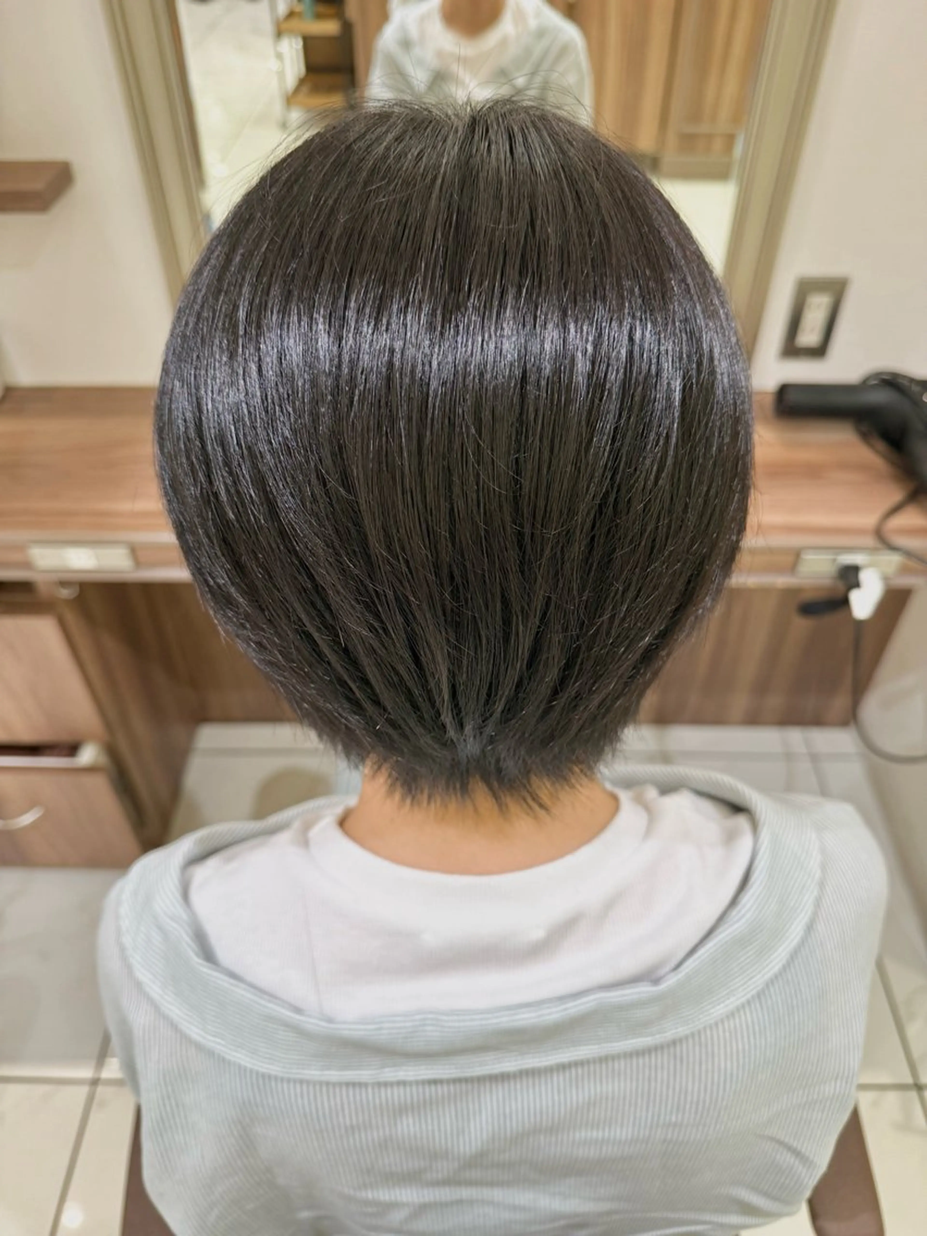 白髪染め➕モイストトリートメント🚿の写真