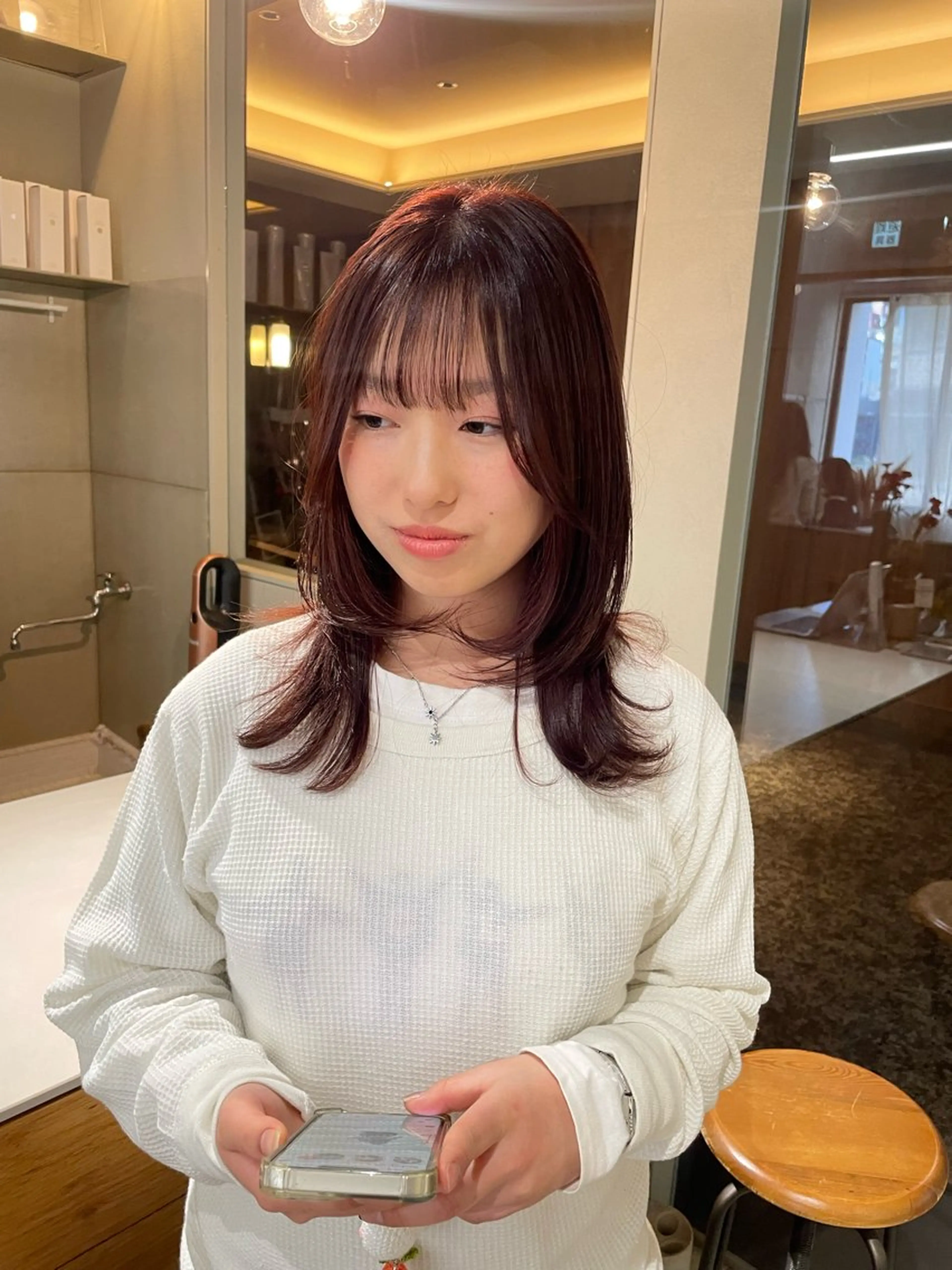 ミディアム カラー 山下 悠月のヘアスタイル