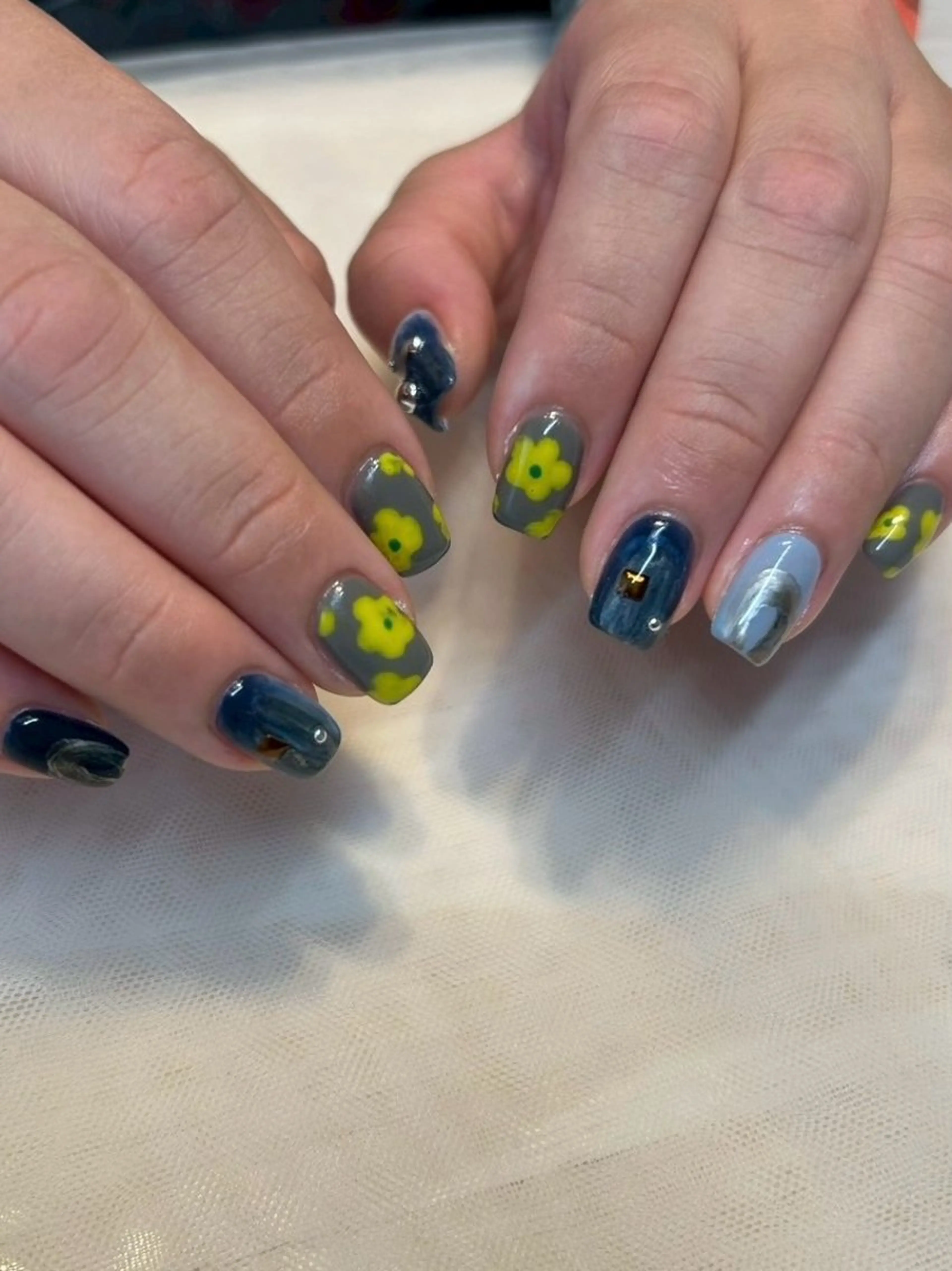 ミディアム Nbibi nail salonのネイルデザイン