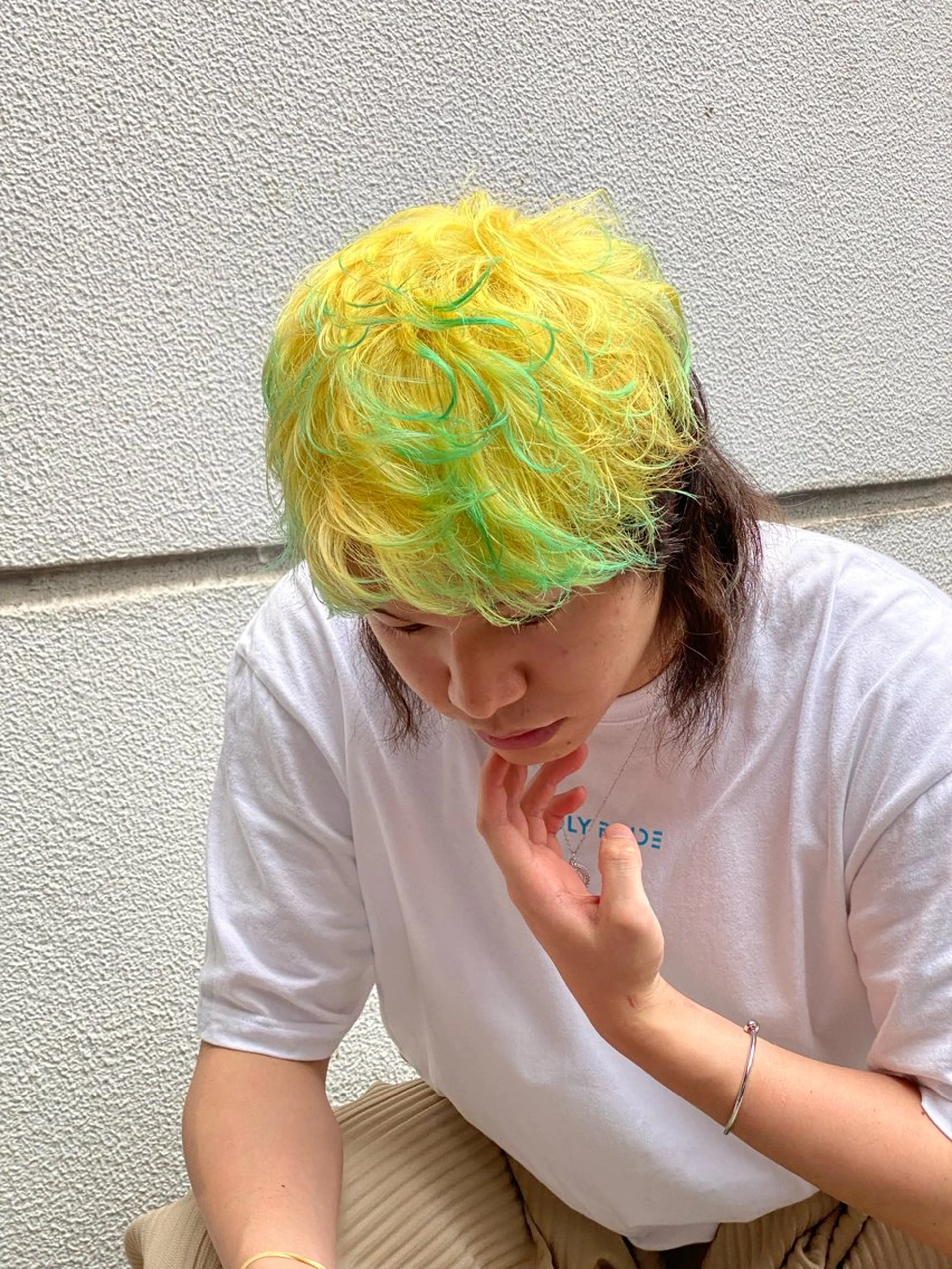 カラー デザインカラー 韓国🇰🇷レイヤー 似合わせ顔まわりのヘアスタイル