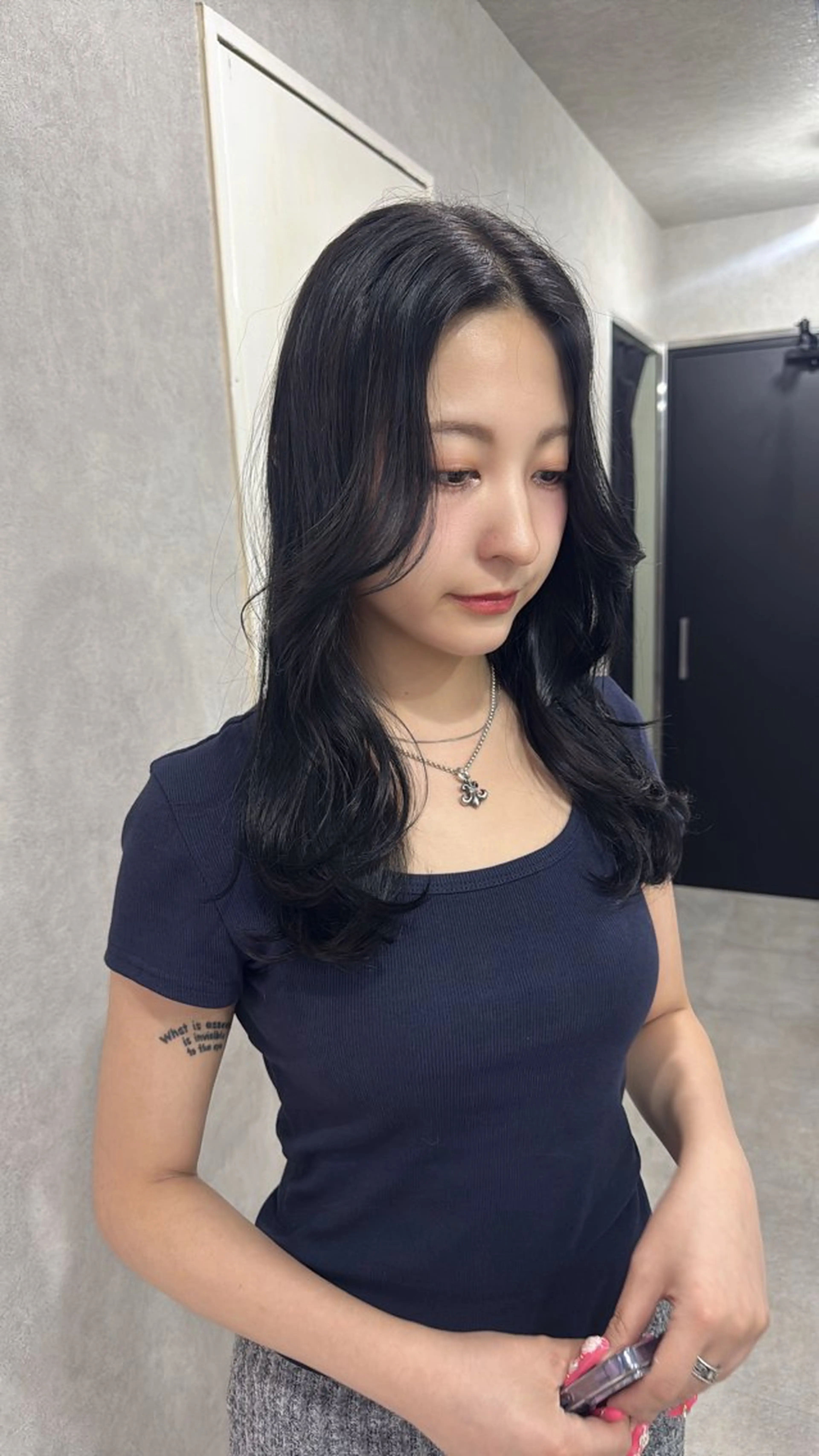 ロング カラー アッシュ アッシュブラウン ベージュカラー 黒髪 ブリーチ ヘアカラー トリートメント 赤み無し柔らかカラー 【梅田】madokaのヘアスタイル