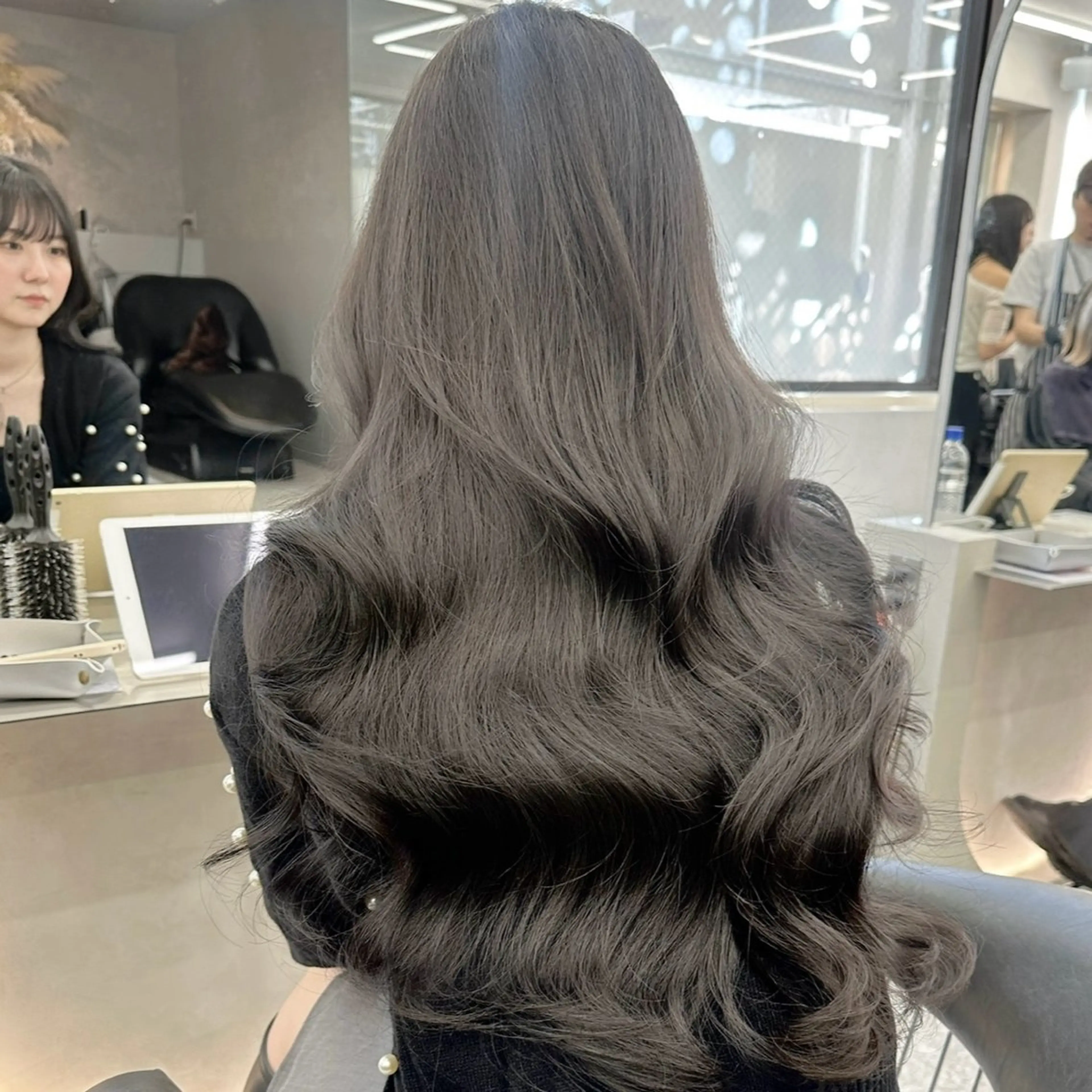 ロング レイヤーカット カット 平川 一真のヘアスタイル