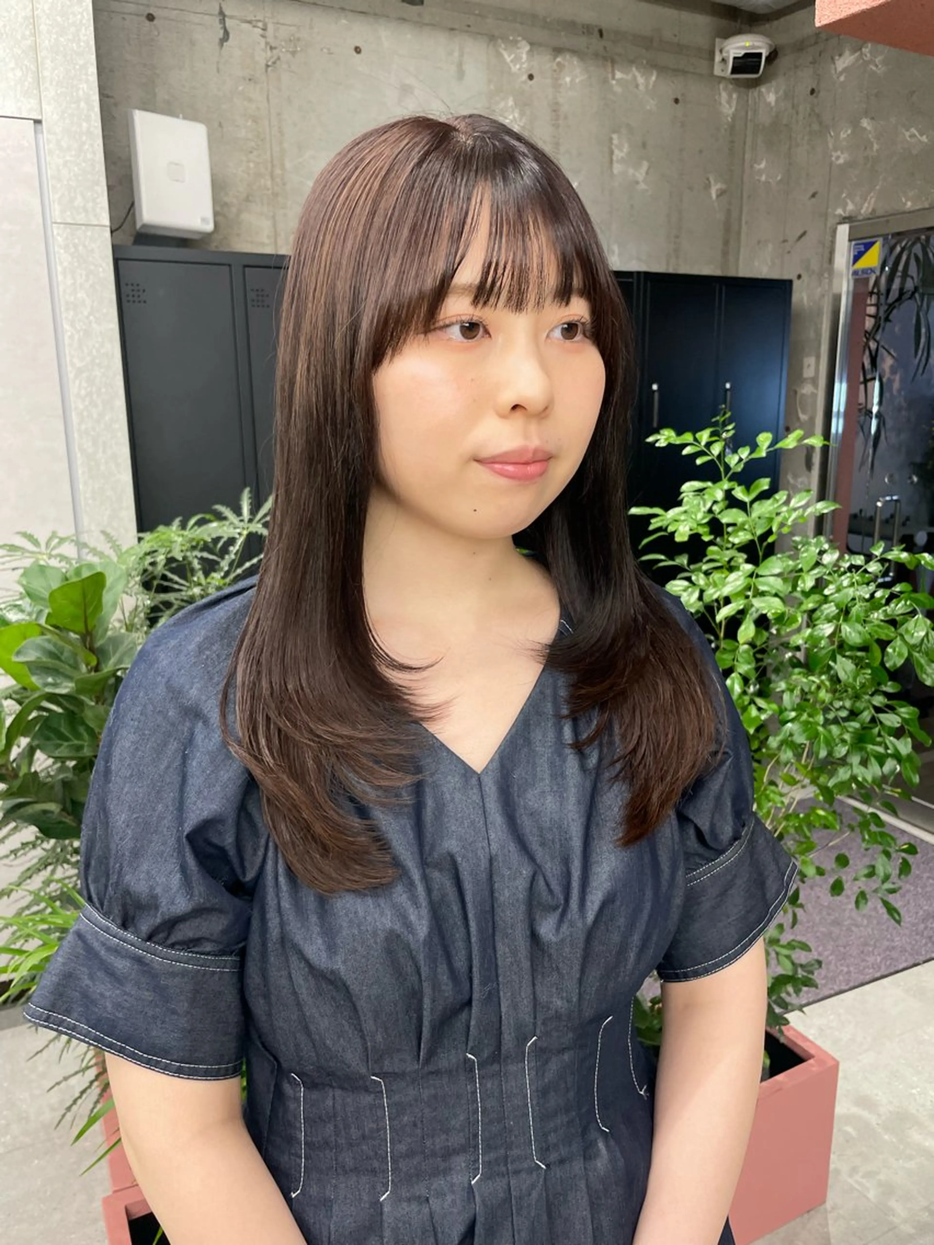 ロング MIFA レイヤー／パーマのヘアスタイル