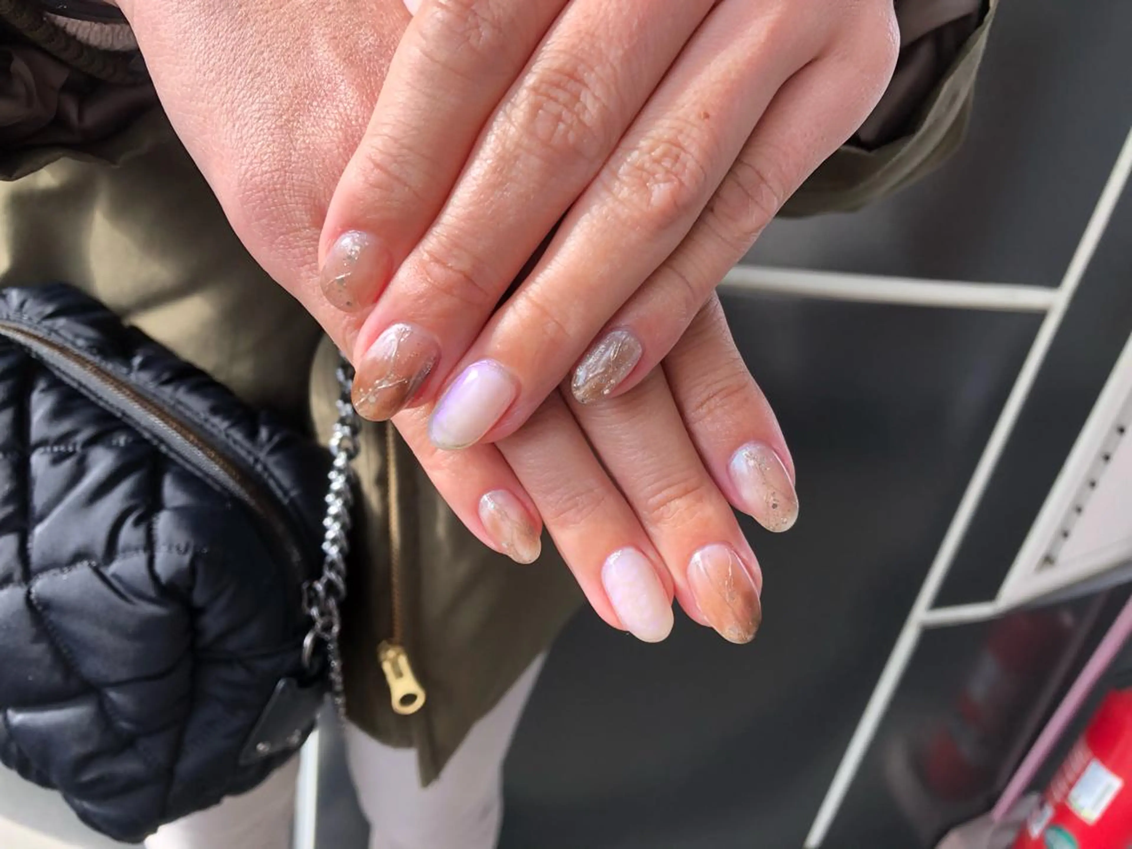 ネイル le'a moe KONAMIのネイルデザイン