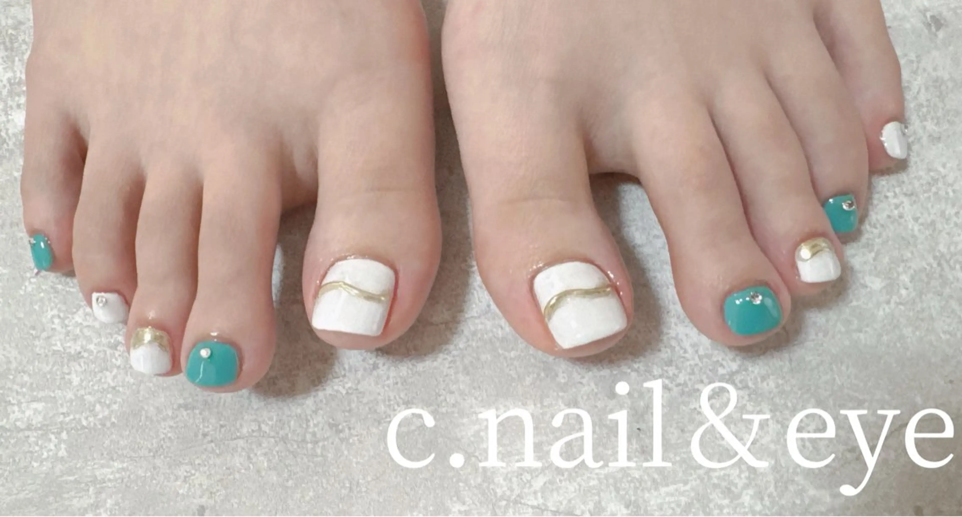 ネイル フラッシュネイル フットネイル 氷ネイル・うるうるネイル マグネットネイル ミラーネイル フットネイル C.Nail&EYE RINAのネイルデザイン
