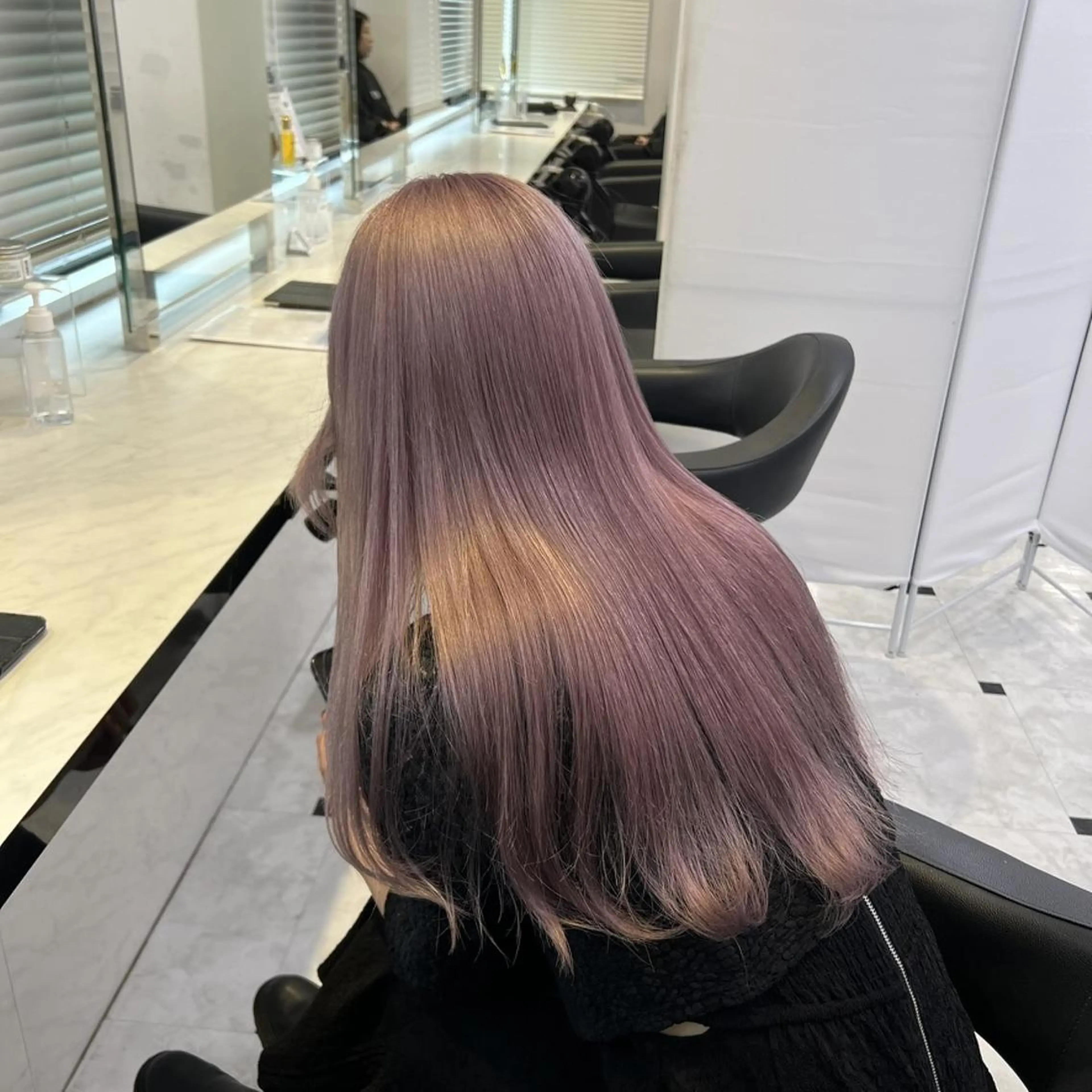 ミディアム 透明感🤍レイヤー ベージュ‎🤍ピンクのヘアスタイル