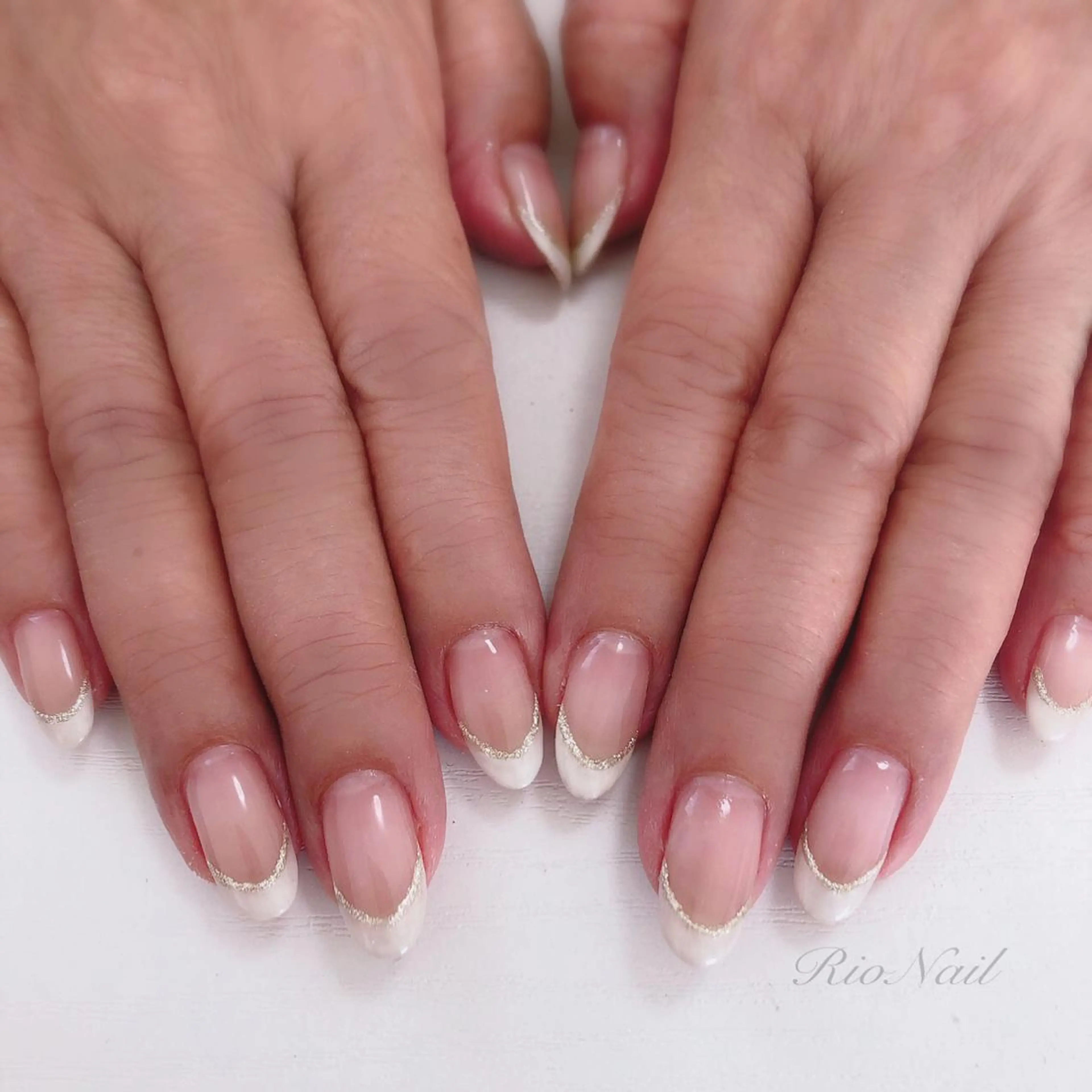 ネイル フレンチネイル ラメ(グリッター) nailsalon linneのネイルデザイン