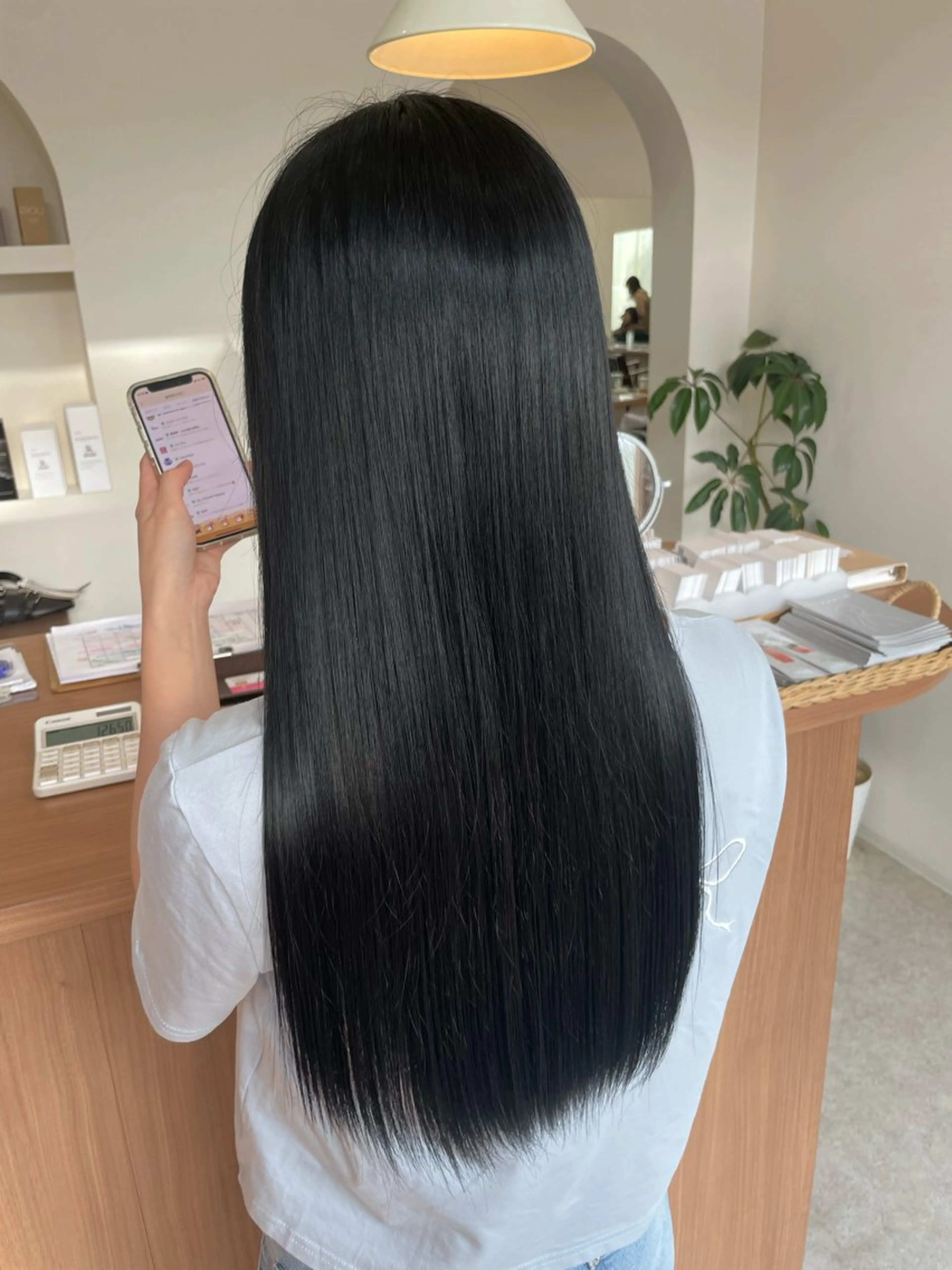 ロング 鈴木 梨瑚のヘアスタイル