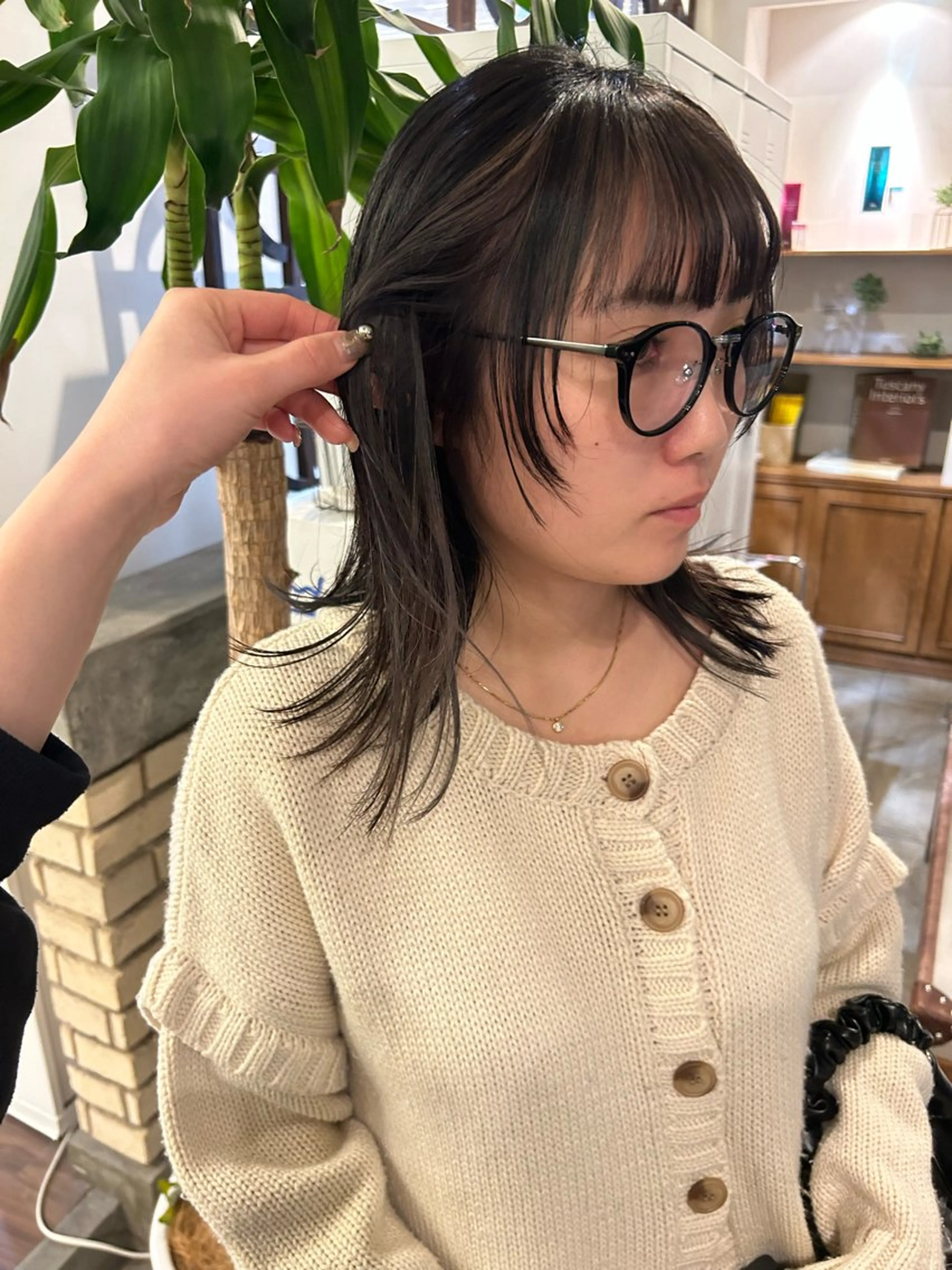 カラー AGREE Momokaのヘアスタイル