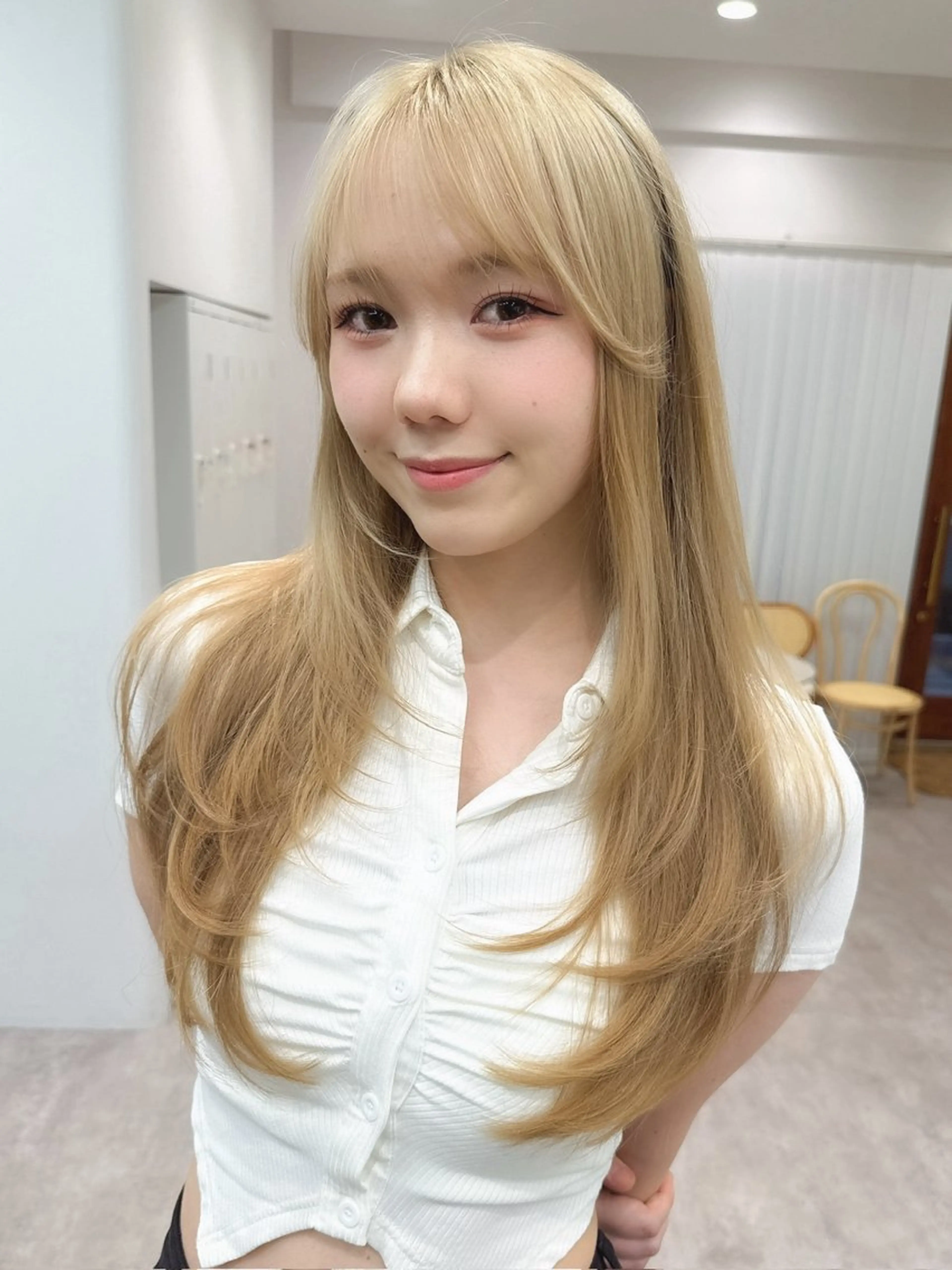 ロング カラー ヘアアレンジ ブリーチ ダブルカラー イヤリングカラー イルミナカラー ブリーチなしカラー 立川レイヤー 透明感カラーaoiのヘアスタイル