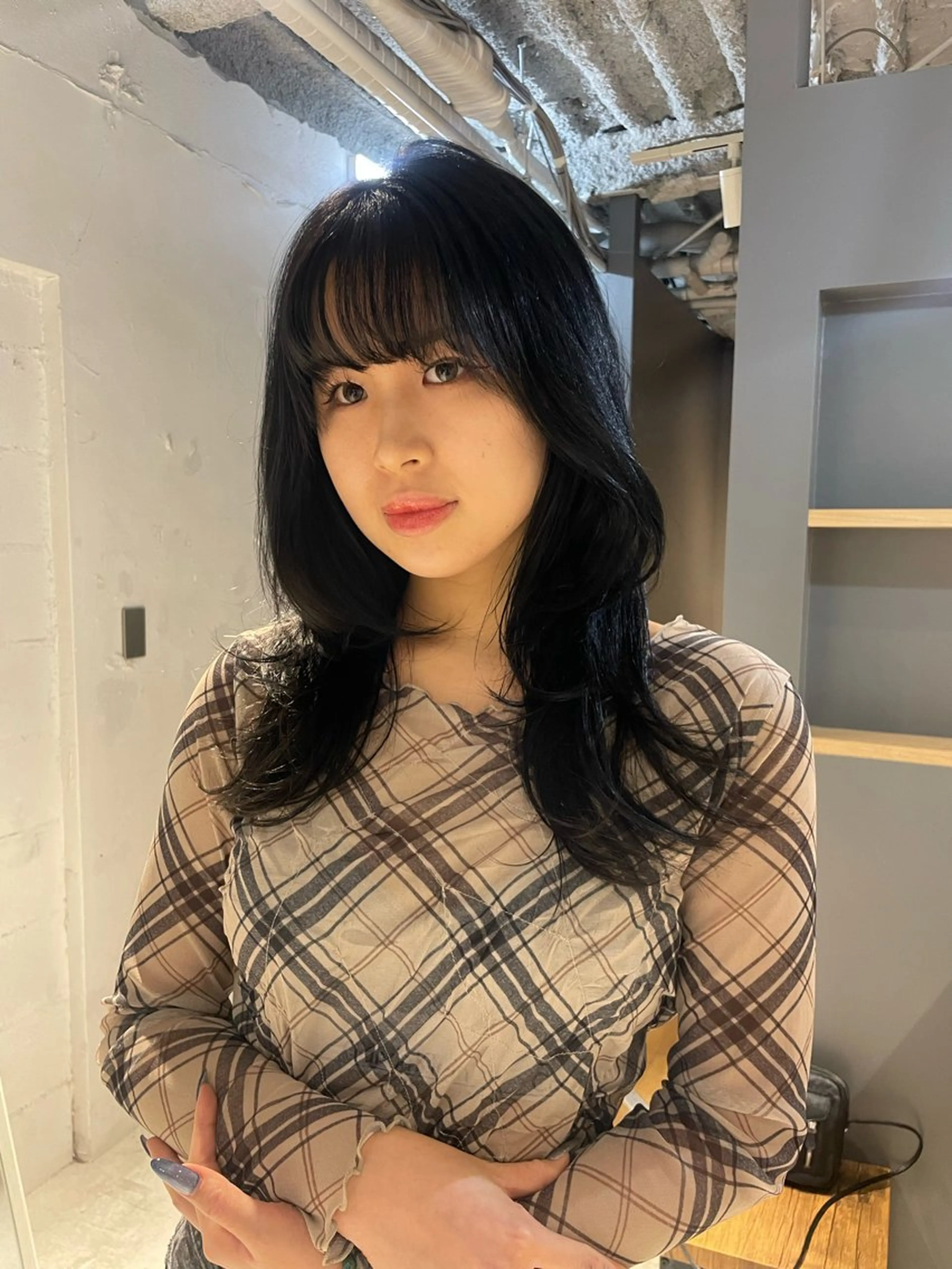 セミロング カラー 黒髪 透明感カラー トリートメント レイヤー×初 パーマ|hinakoのヘアスタイル