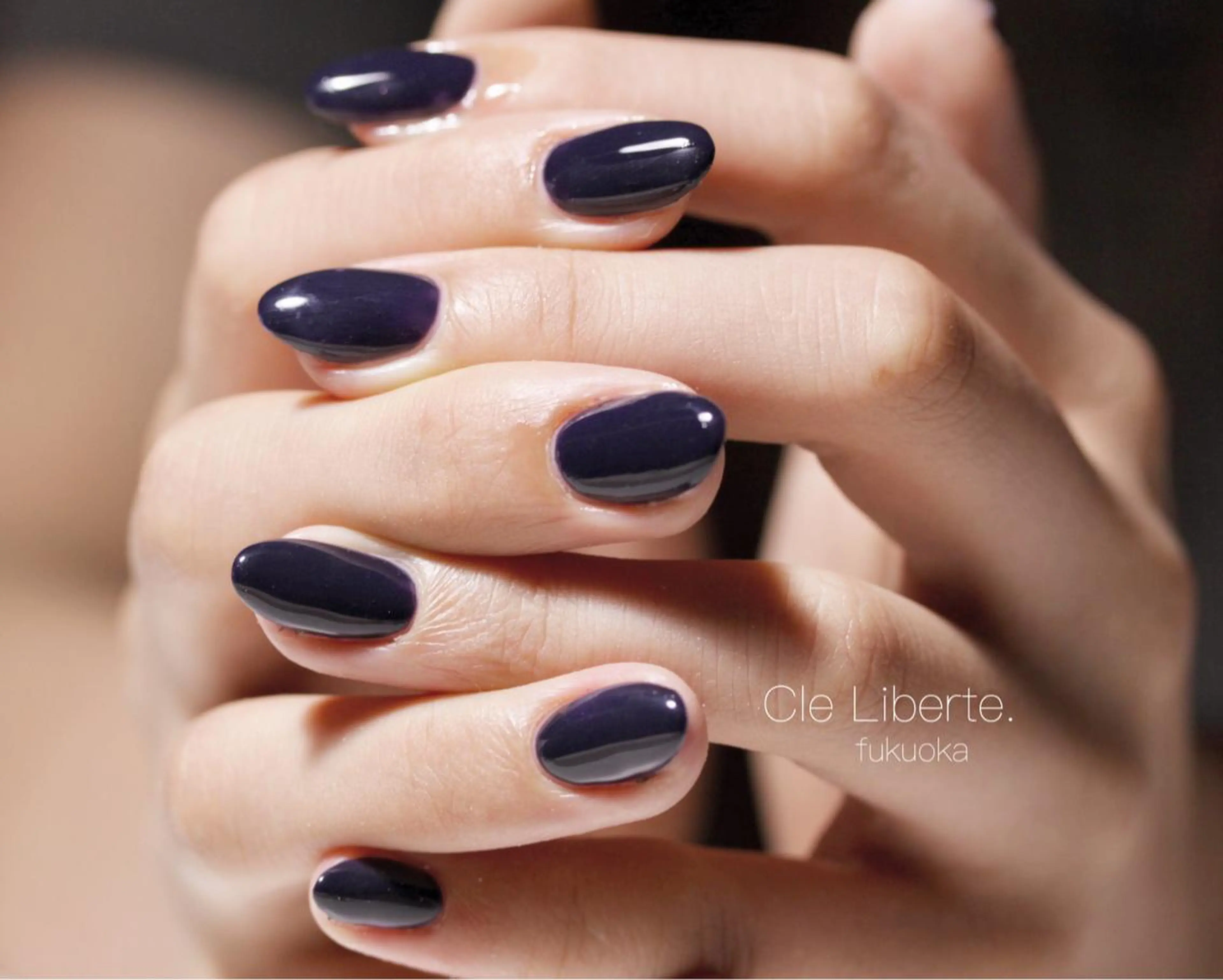ネイル ワンカラーネイル パープル シンプルネイル Elio 国泰寺のネイルデザイン
